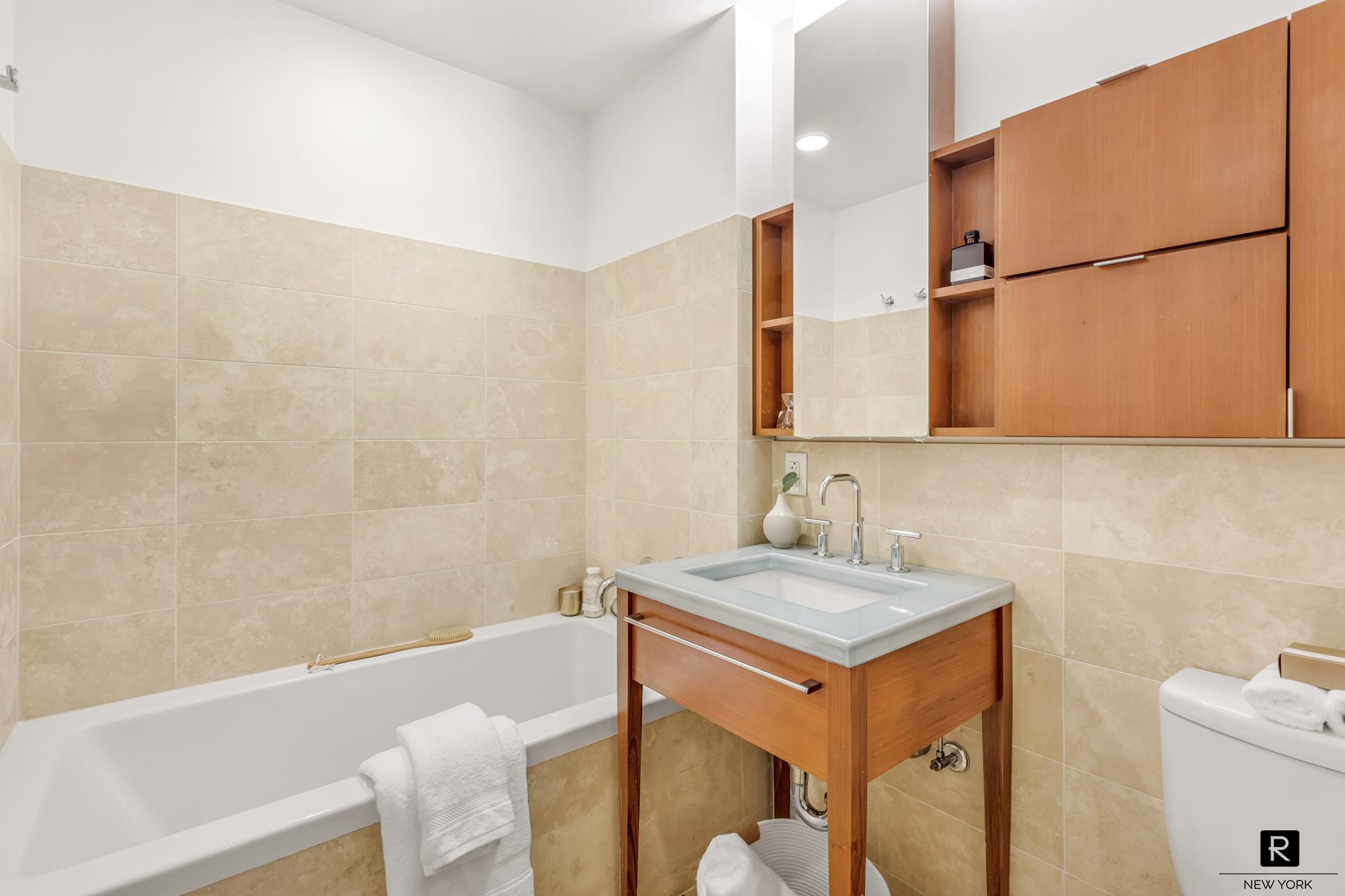 #12 photo, 2 River Terrace, Battery Park City , NY 10282