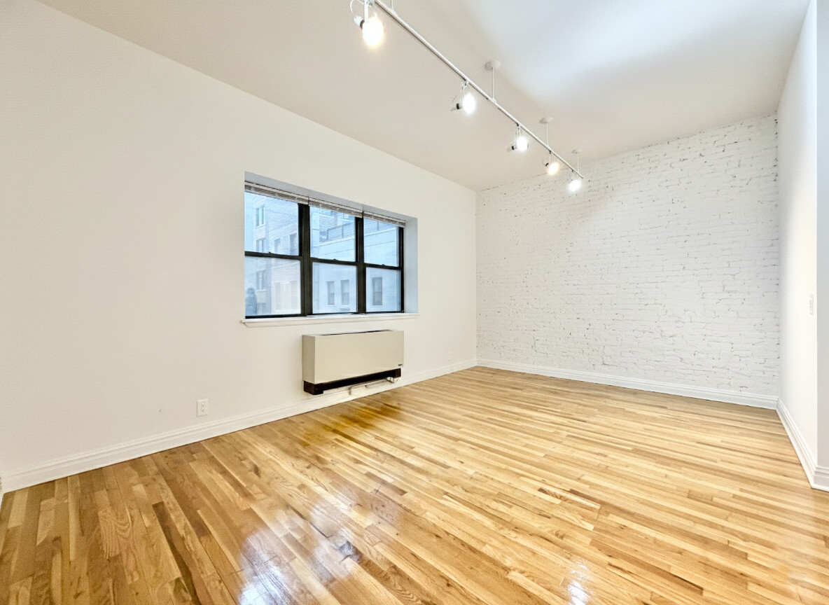 #10 photo, 56 COURT Street, Brooklyn Heights , NY 11201