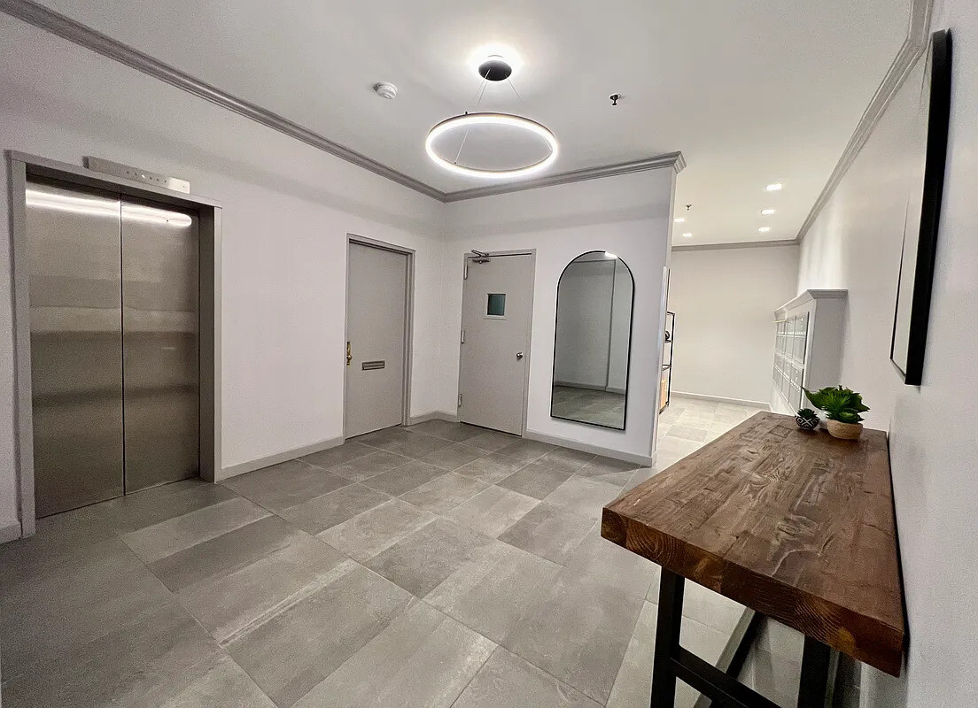 #14 photo, 56 COURT Street, Brooklyn Heights , NY 11201