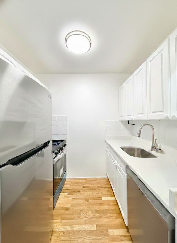 #6 photo, 56 COURT Street, Brooklyn Heights , NY 11201