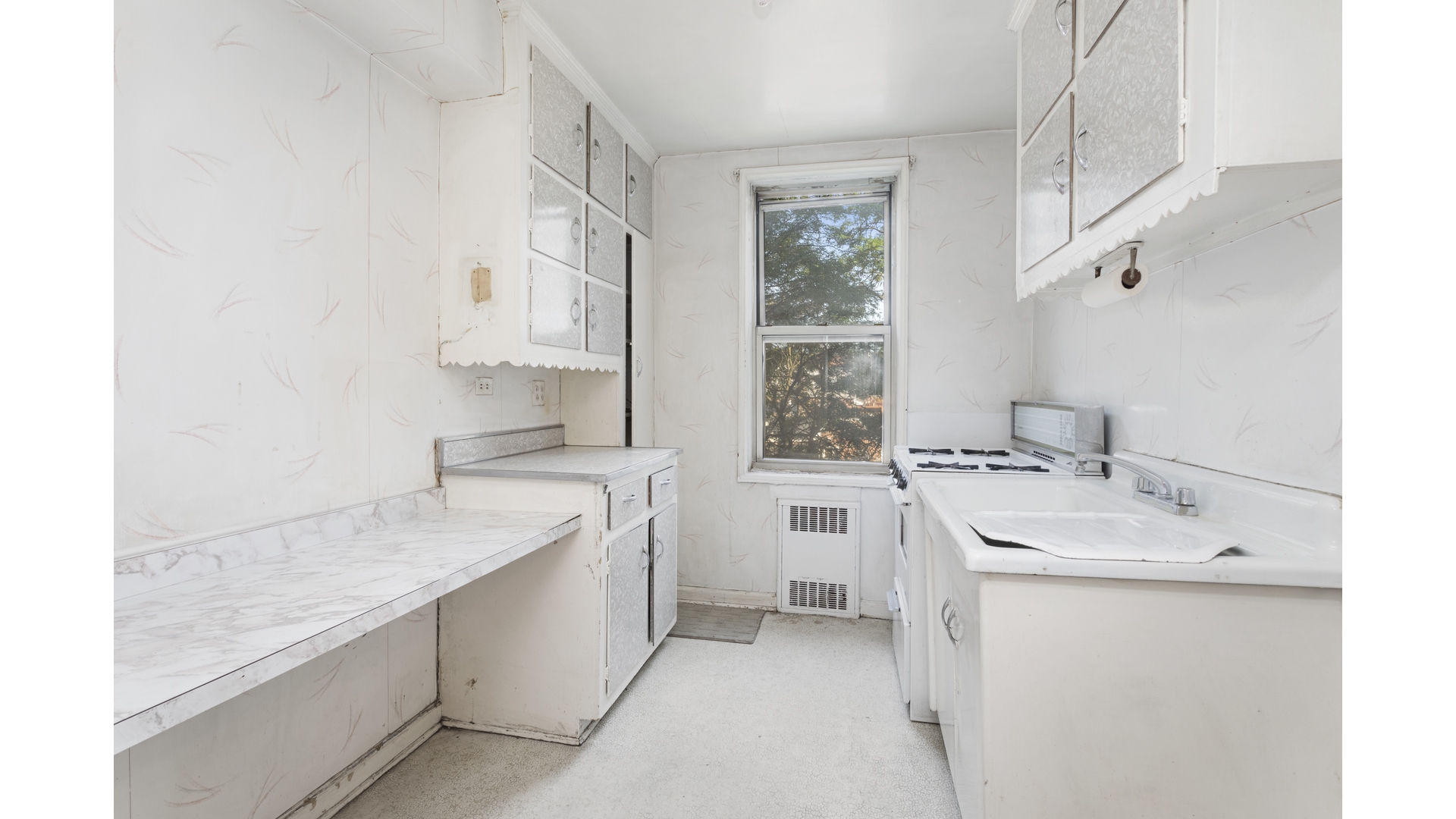 #3 photo, 221 MCDONALD Avenue, Windsor Terrace , NY 11218