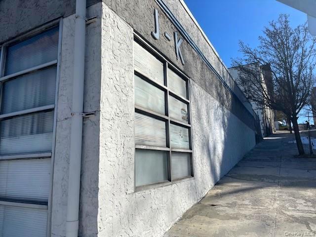 #2 photo, 699 N Macquesten Parkway, Mount Vernon , NY 10552