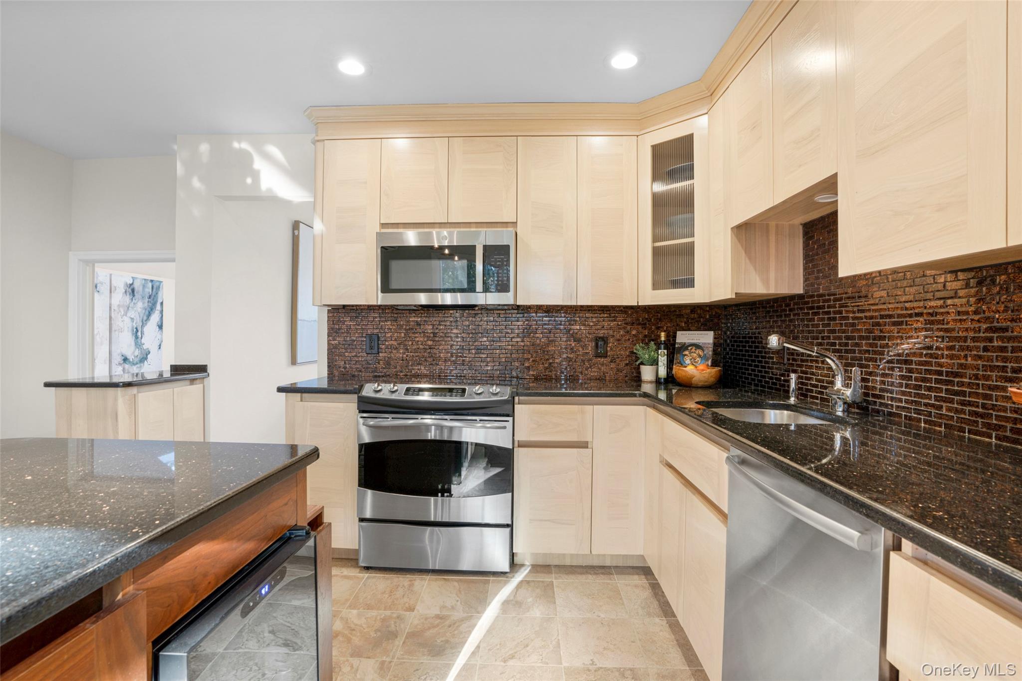 #12 photo, 151 Hilburn Road, Scarsdale , NY 10583