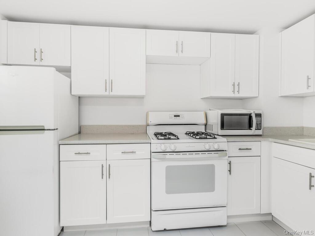 #20 photo, 3302 Bronxwood Avenue, Bronx , NY 10469