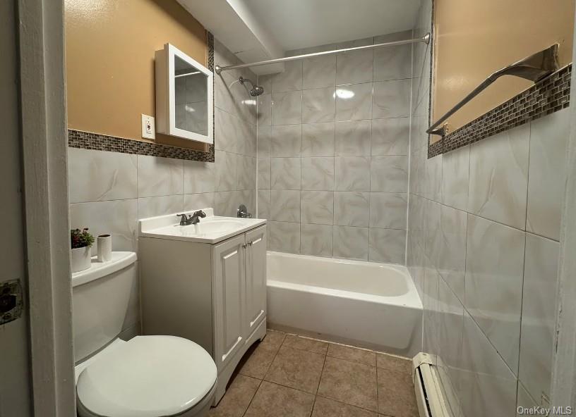 #8 photo, 590 E 178th Street, Bronx , NY 10457