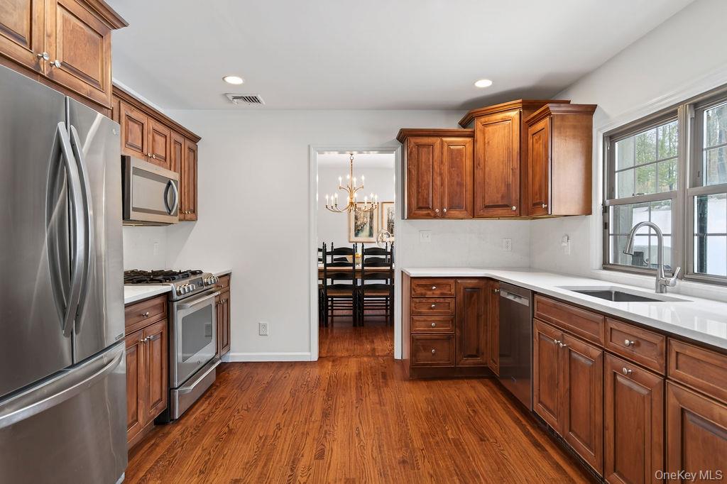 #12 photo, 175 Palmer Lane, Thornwood , NY 10594