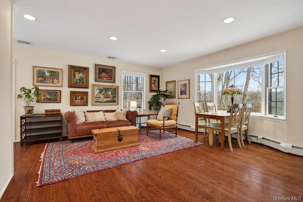 #14 photo, 175 Palmer Lane, Thornwood , NY 10594