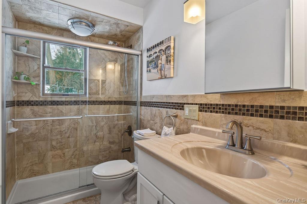 #16 photo, 175 Palmer Lane, Thornwood , NY 10594