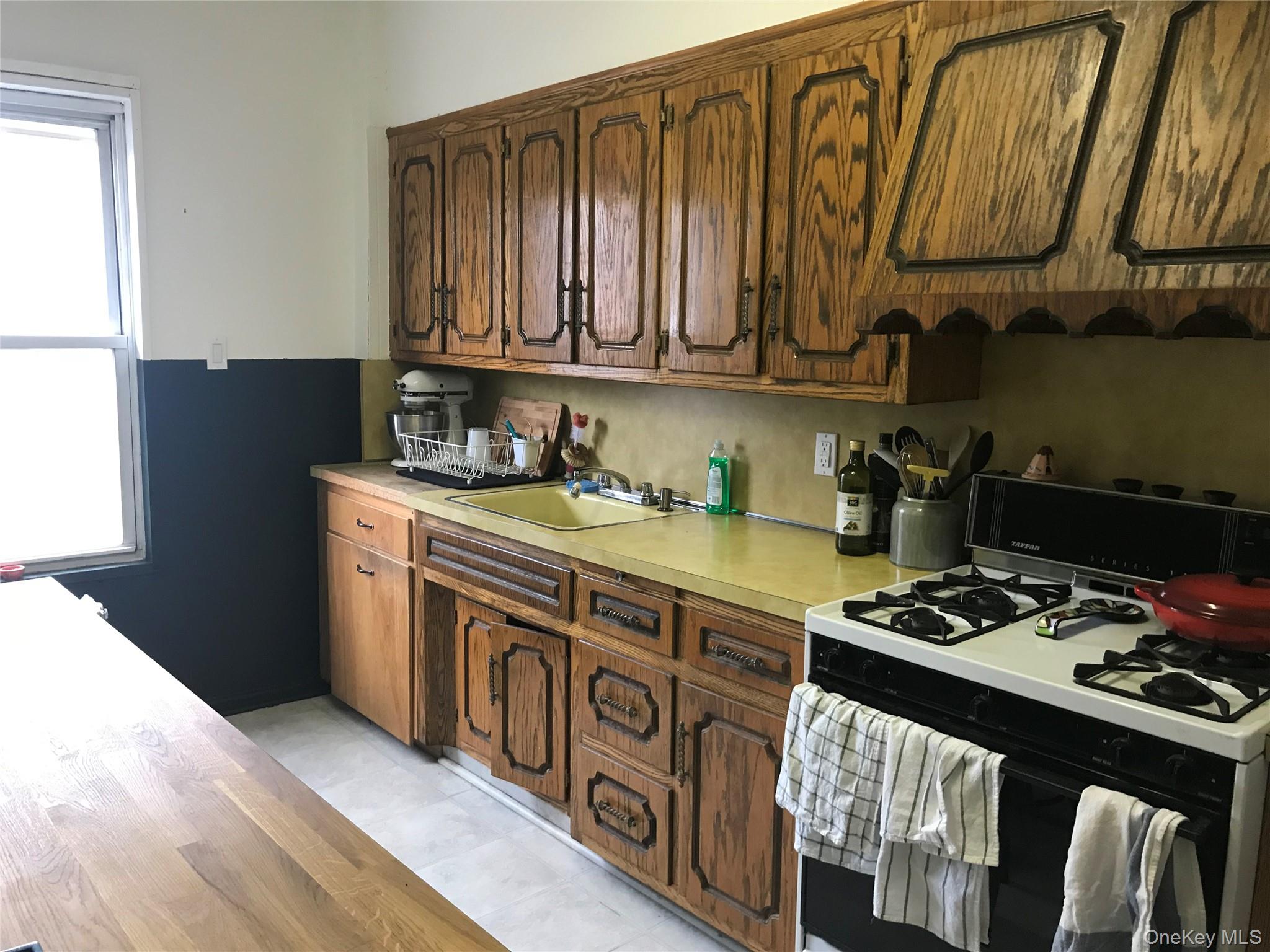 #15 photo, 141 Conselyea Street, Brooklyn , NY 11211