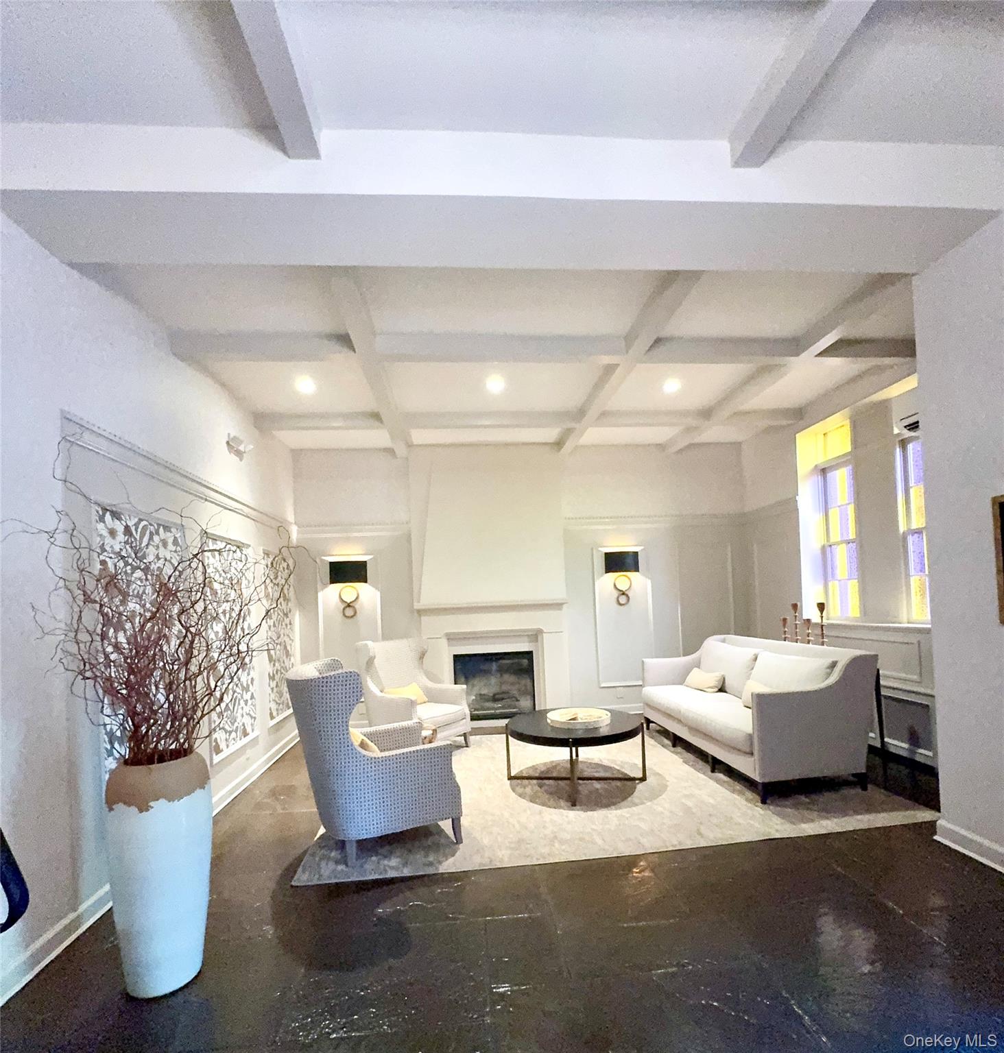 #3 photo, 2 Spruce Street, नासाउ काउंटी Great Neck , NY 11021