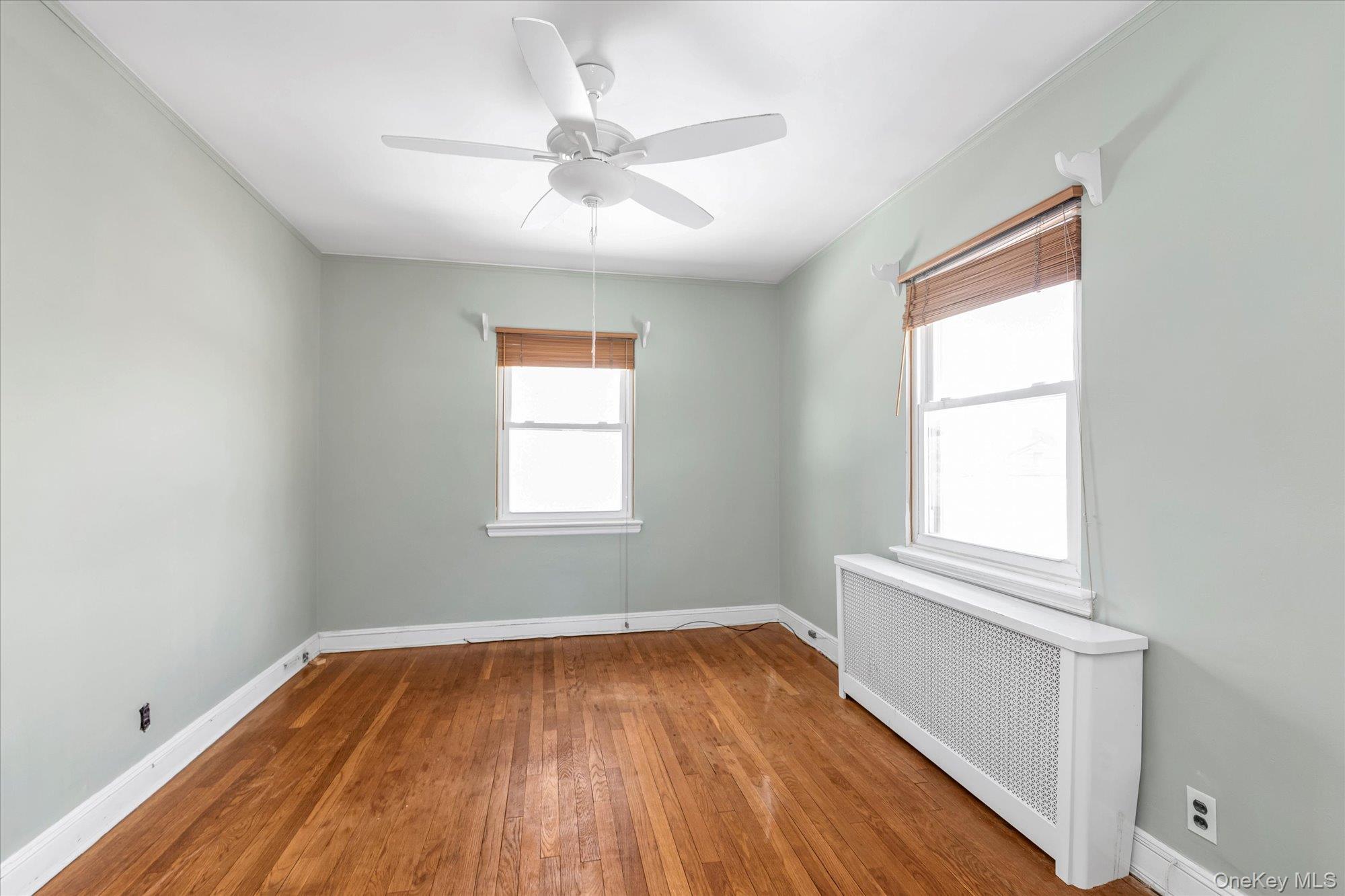 #14 photo, 78-14 220th Place, كوينز Oakland Gardens , NY 11364