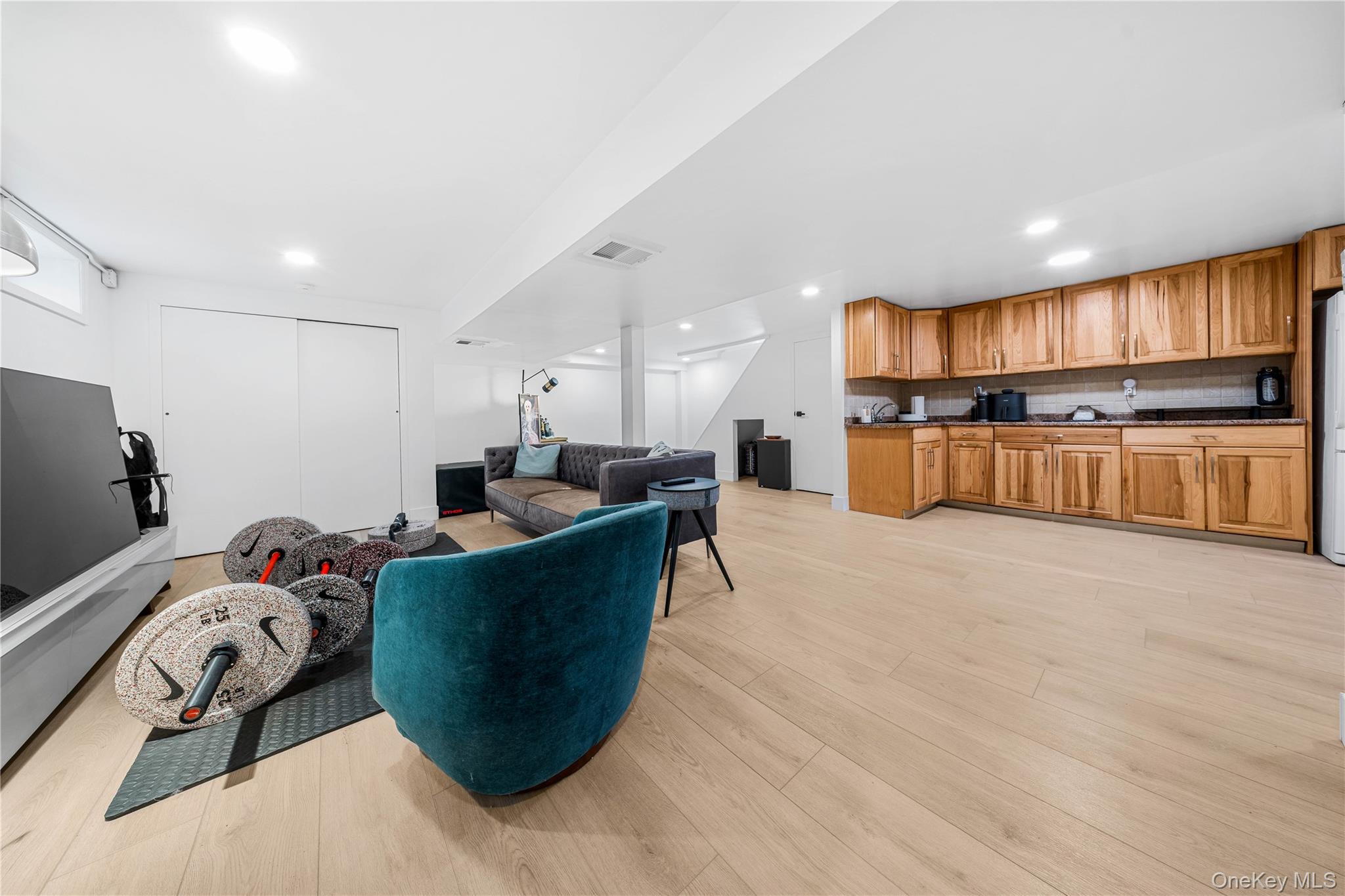 #16 photo, 3004 73rd Street, East Elmhurst , NY 11370