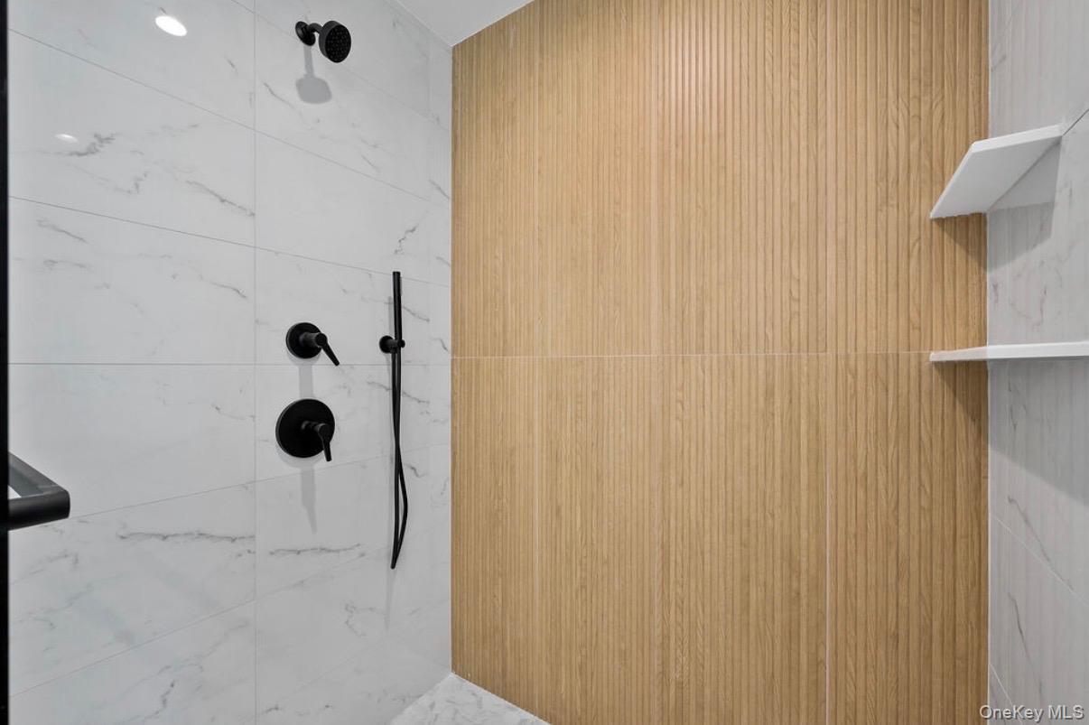 #20 photo, 294 Curtis Avenue, ناسو Carle Place , NY 11514