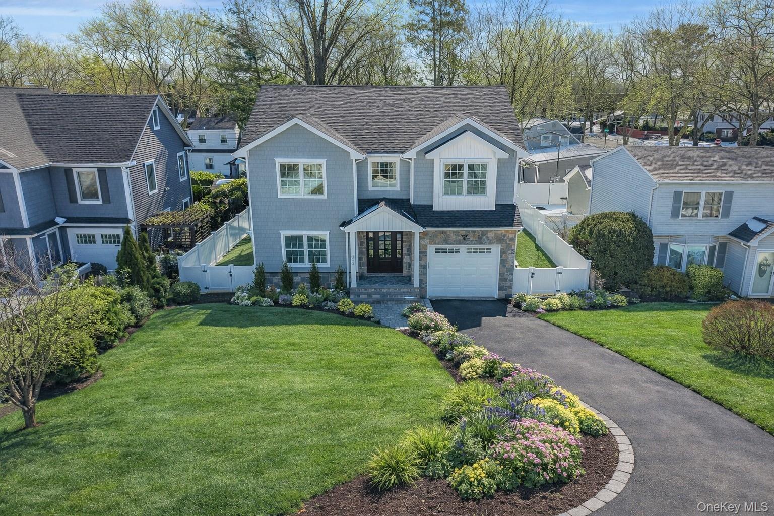 #3 photo, 294 Curtis Avenue, ناسو Carle Place , NY 11514