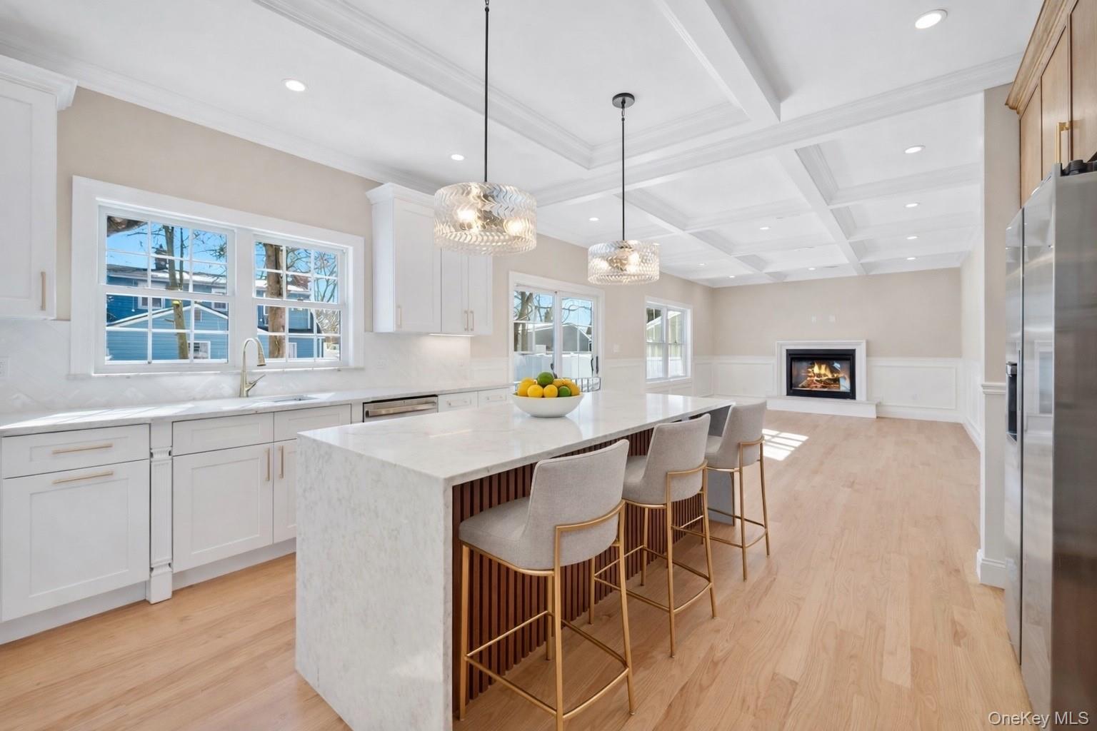 #5 photo, 294 Curtis Avenue, ناسو Carle Place , NY 11514