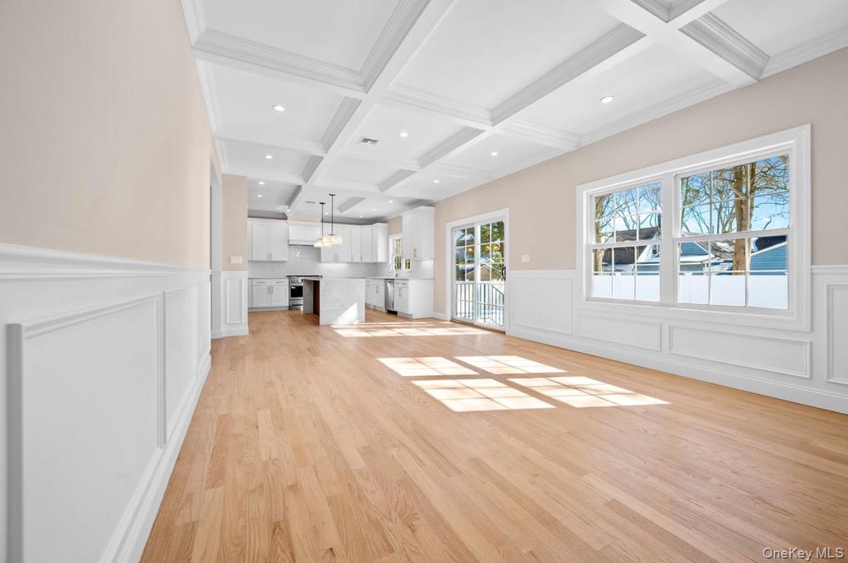 #6 photo, 294 Curtis Avenue, ناسو Carle Place , NY 11514