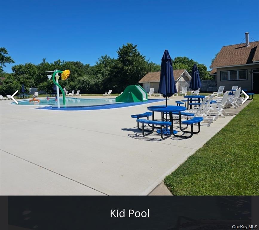 #11 photo, 30 El Camino Ct, सफ़ोक काउंटी Coram , NY 11727