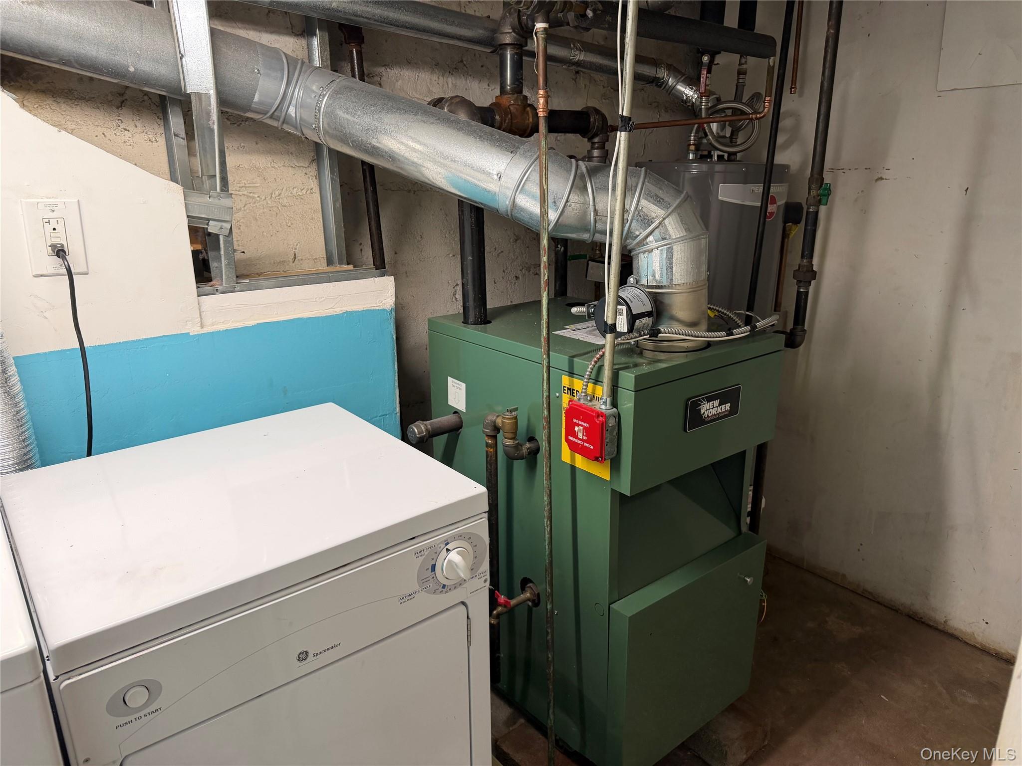 #15 photo, 92-55 215th Place, Queens Village , NY 11428