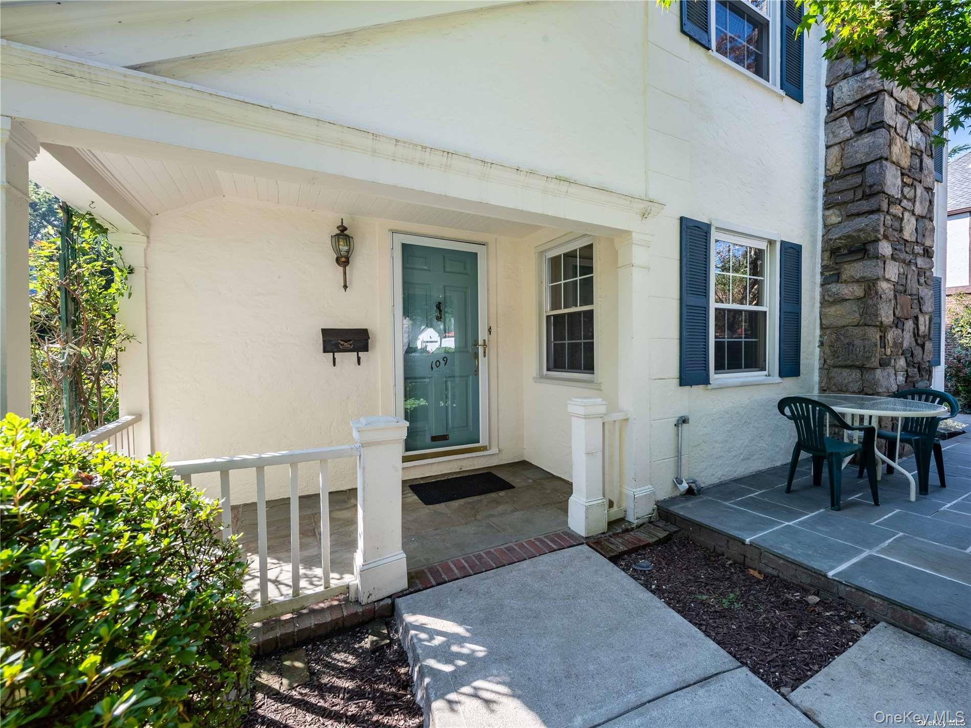 #4 photo, 109 Chase Road, מחוז נסאו Manhasset , NY 11030