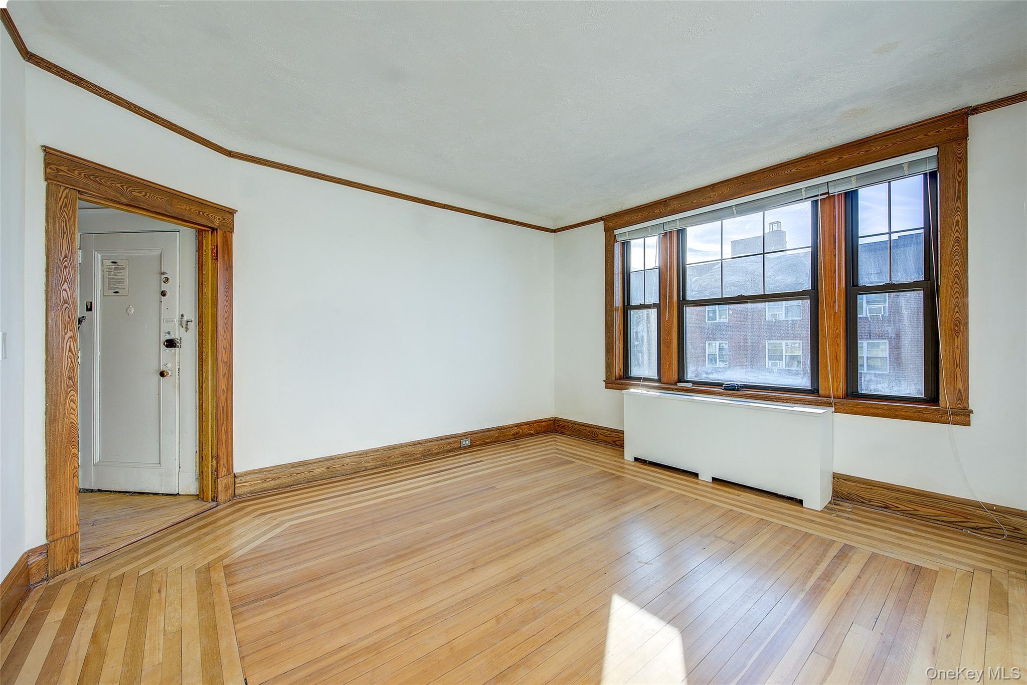 #4 photo, 33-11 82nd Street, 皇后區 Jackson Heights , NY 11372