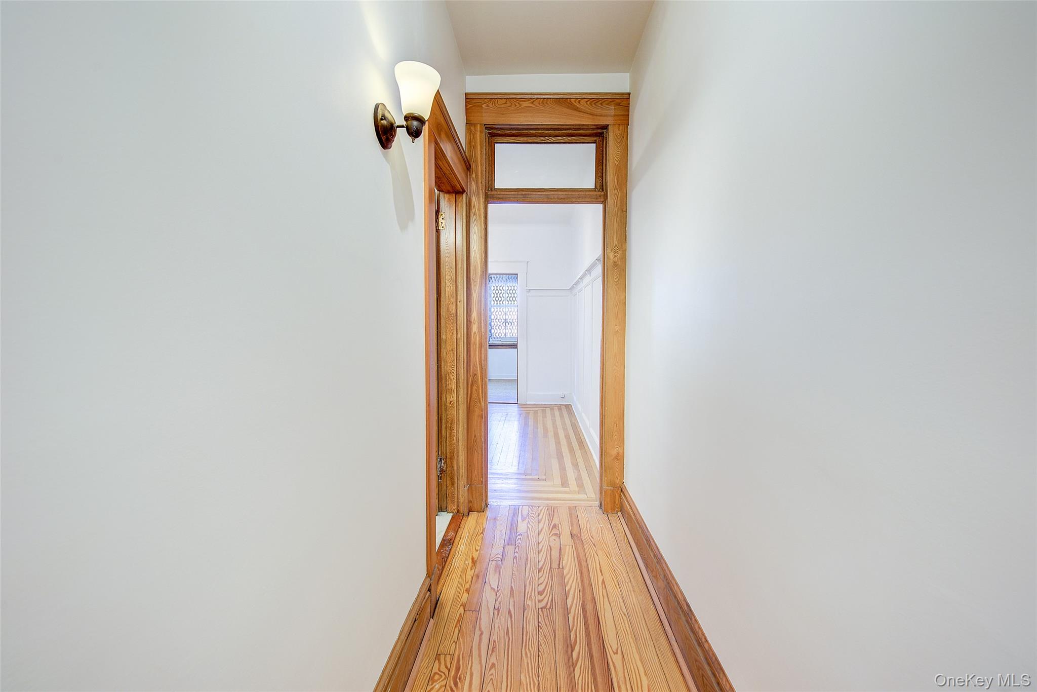 #9 photo, 33-11 82nd Street, 皇后區 Jackson Heights , NY 11372