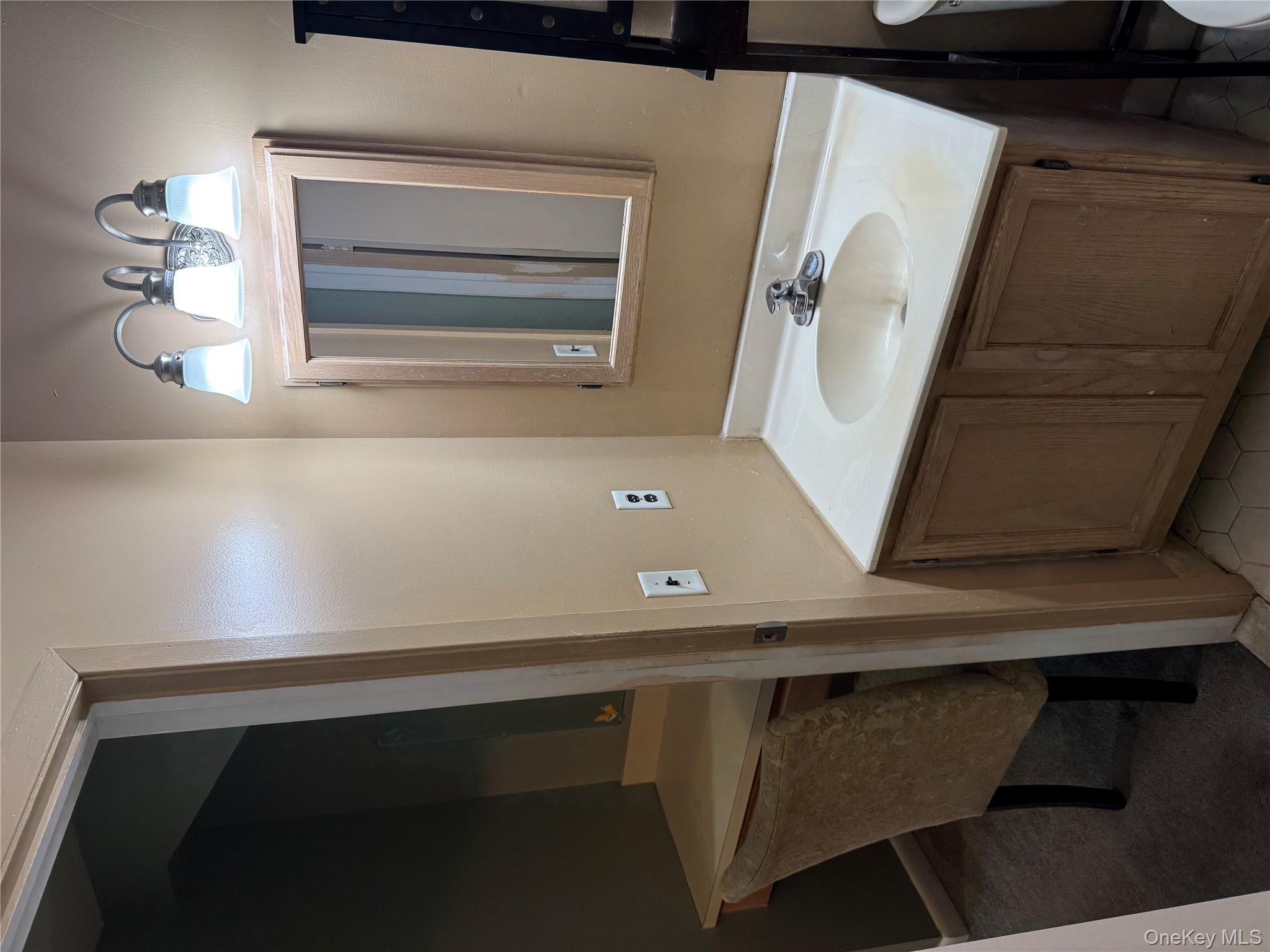 #14 photo, 511 Race Place, सफ़ोक काउंटी Oakdale , NY 11769