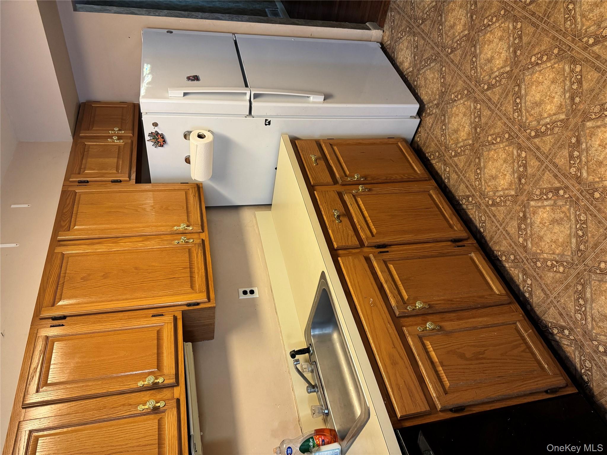 #3 photo, 511 Race Place, सफ़ोक काउंटी Oakdale , NY 11769