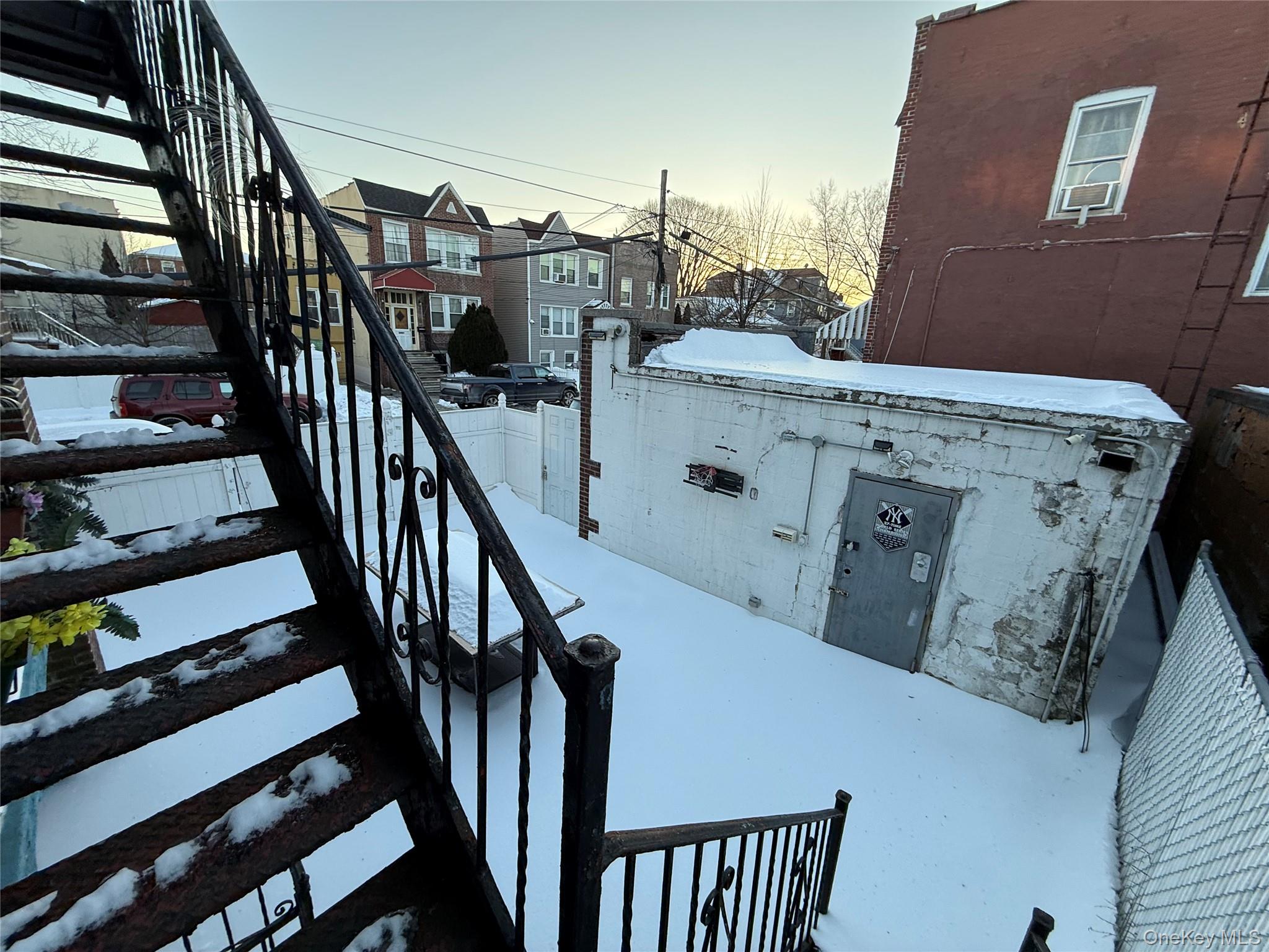 #13 photo, 2025 Hobart Avenue, הברונקס Bronx , NY 10461