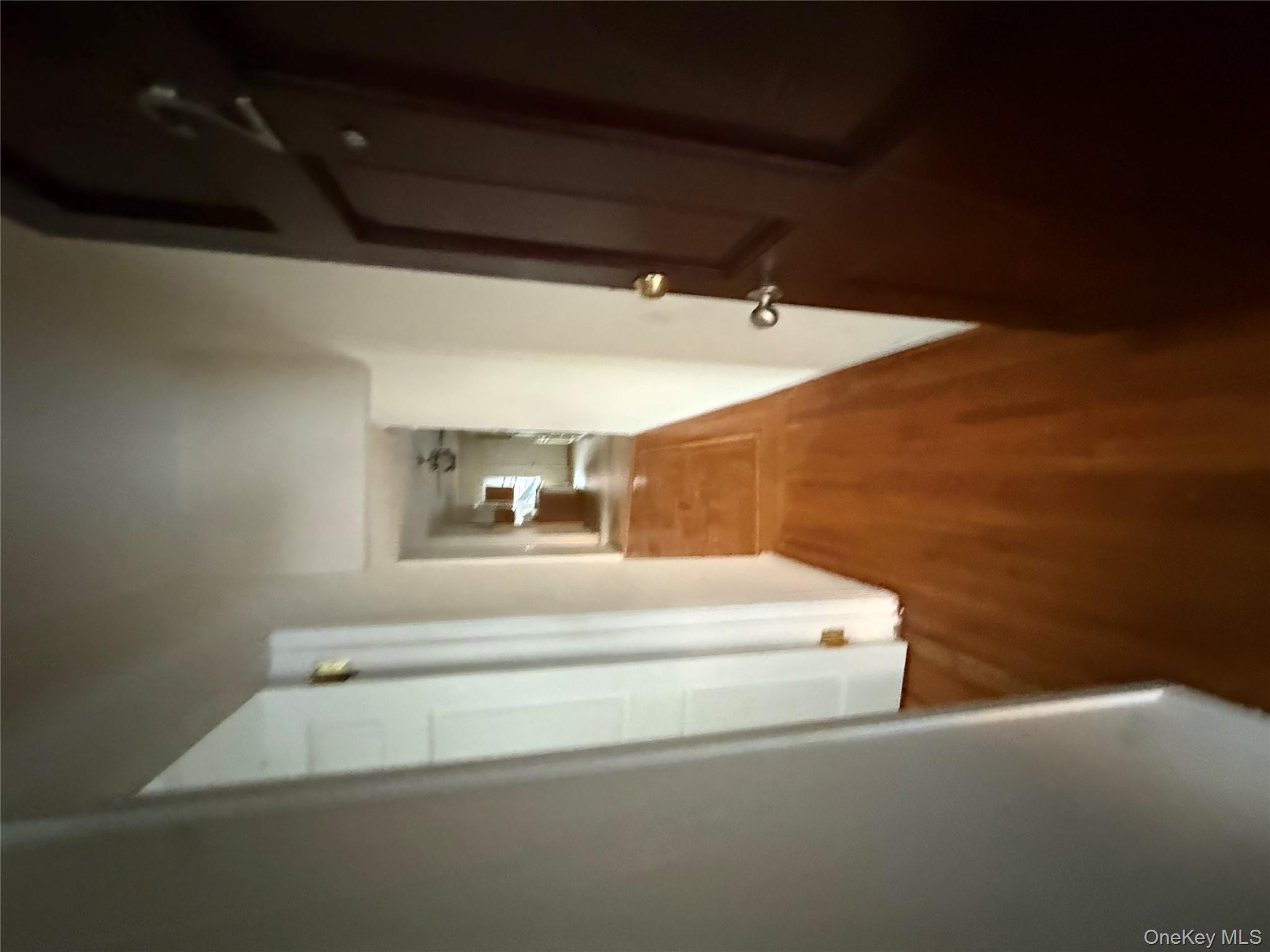 #4 photo, 2025 Hobart Avenue, הברונקס Bronx , NY 10461