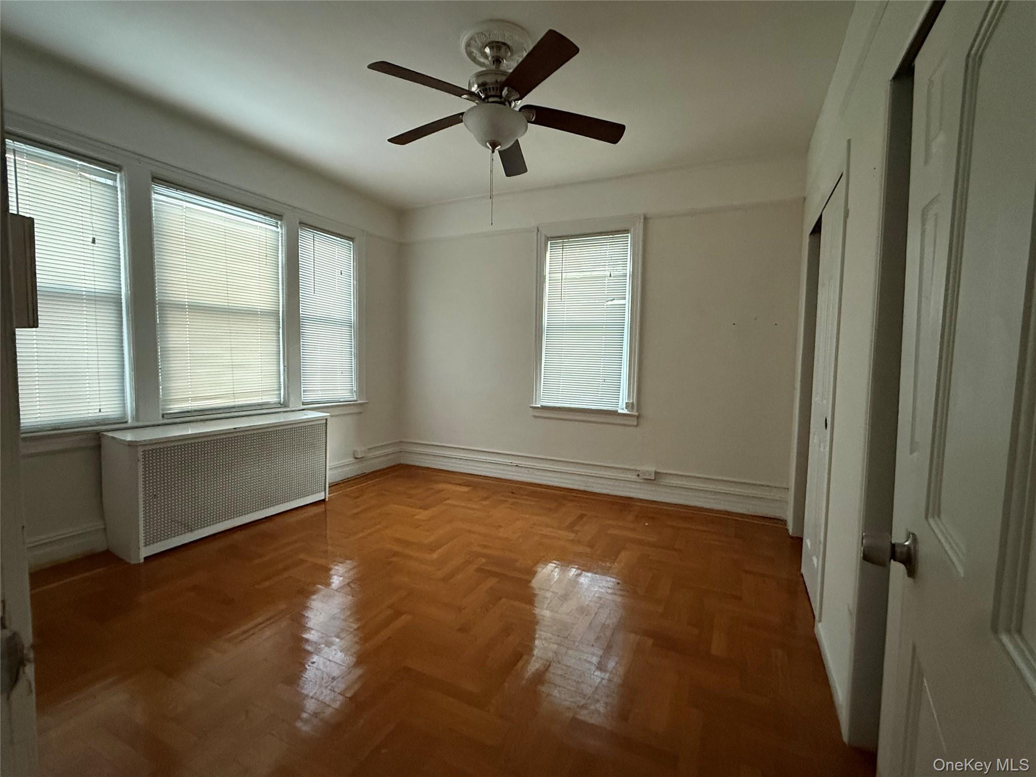 #6 photo, 2025 Hobart Avenue, הברונקס Bronx , NY 10461