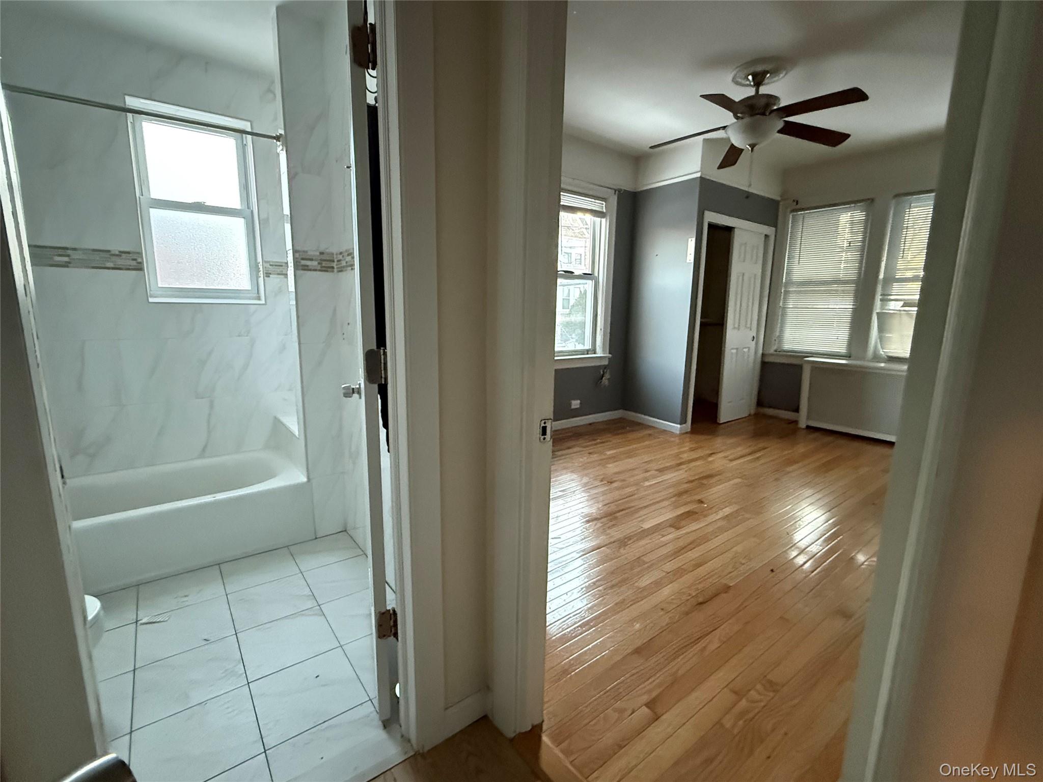 #8 photo, 2025 Hobart Avenue, הברונקס Bronx , NY 10461