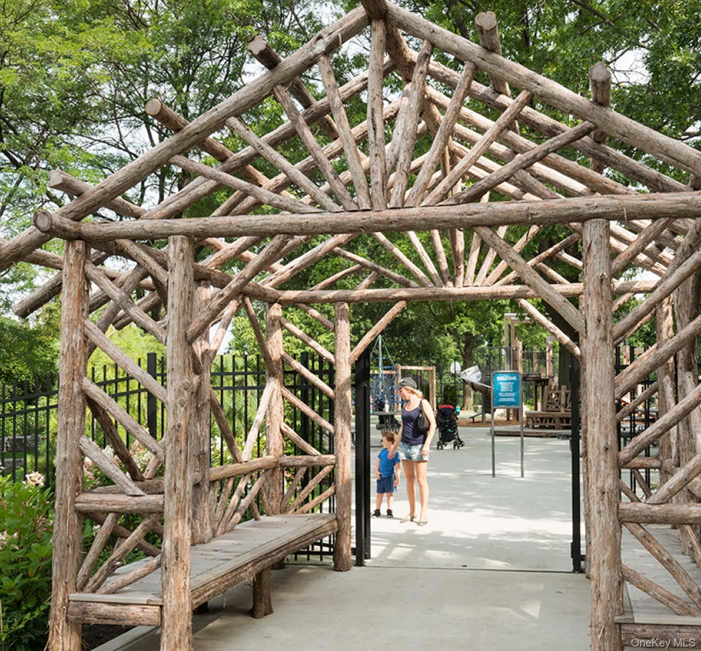 #4 photo, 5700 Arlington Avenue, 布朗士 Bronx , NY 10471