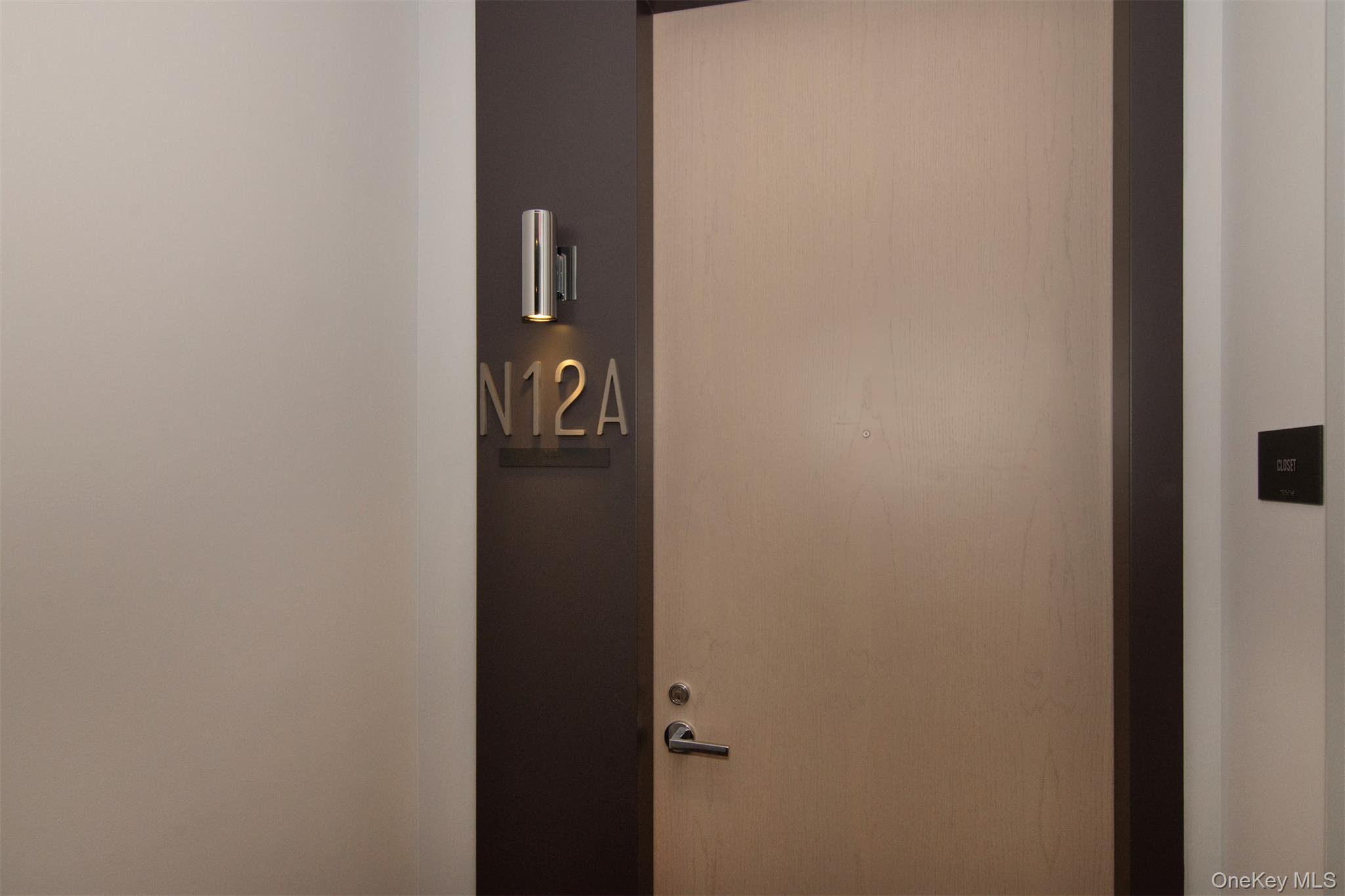 #15 photo, 77 Charlton Street, New York (Manhattan) , NY 10014