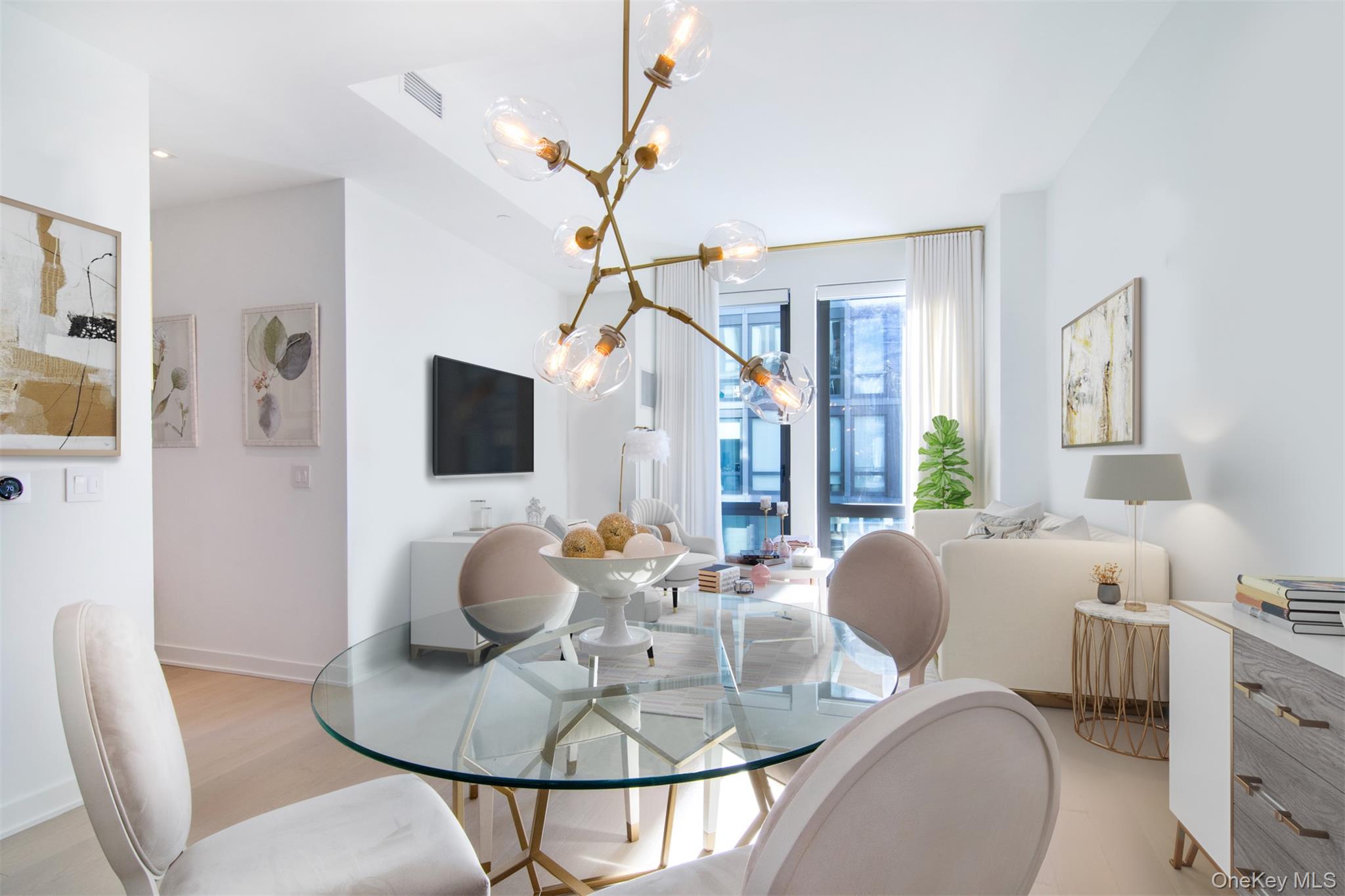 #6 photo, 77 Charlton Street, New York (Manhattan) , NY 10014