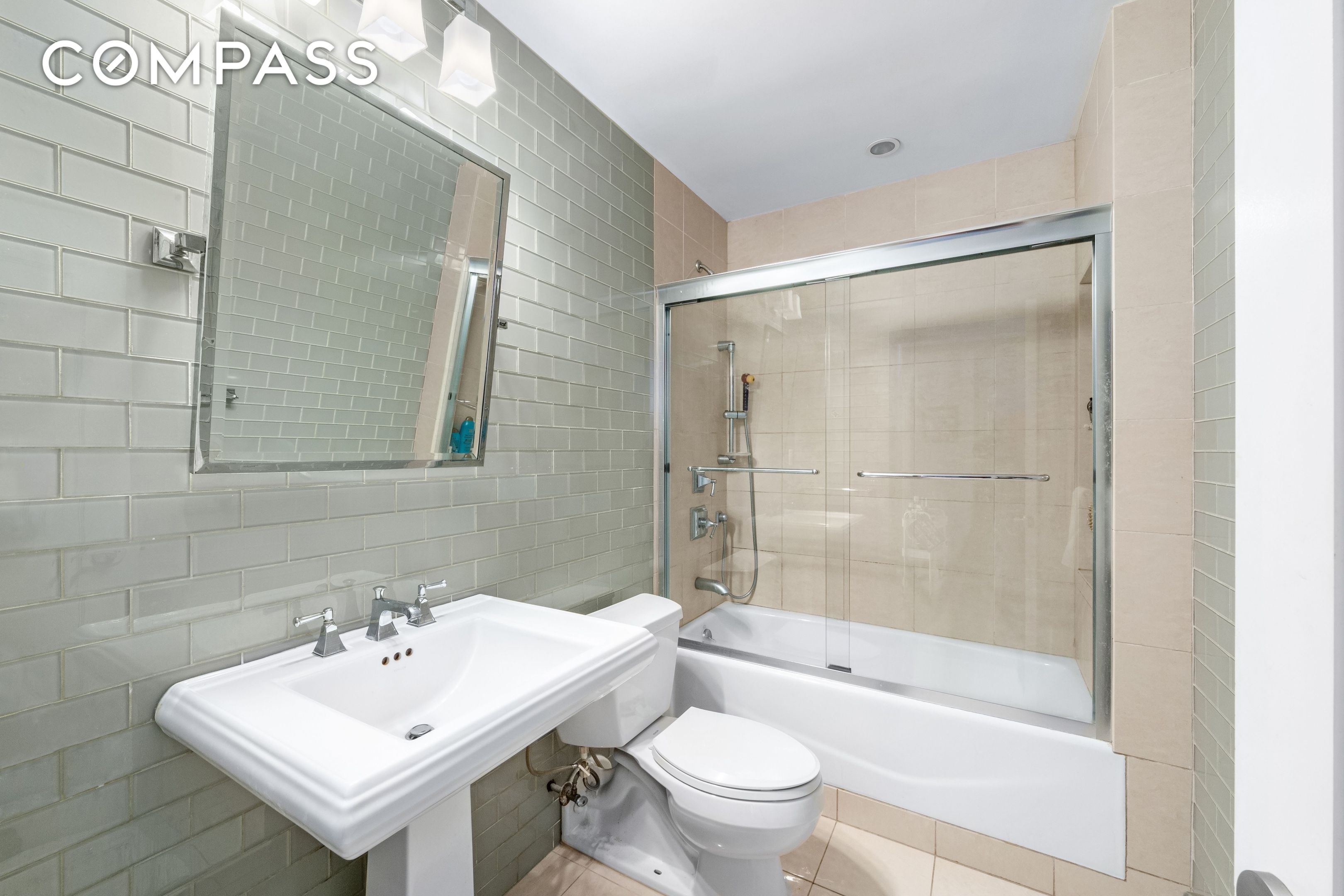 #14 photo, 514 W End Avenue, 맨해튼 Upper West Side , NY 10024