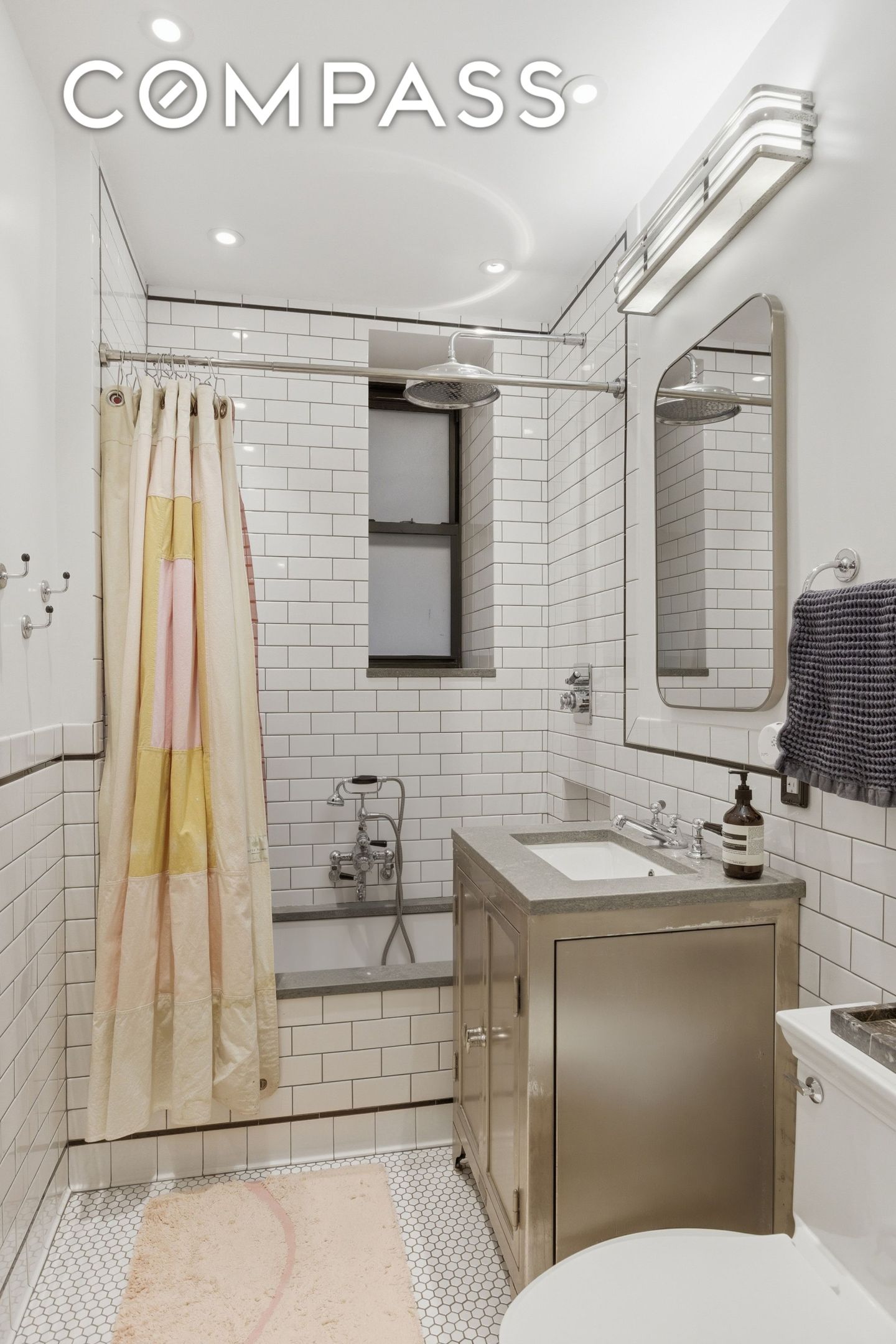 #12 photo, 532 W 111th Street, Morningside Heights , NY 10025