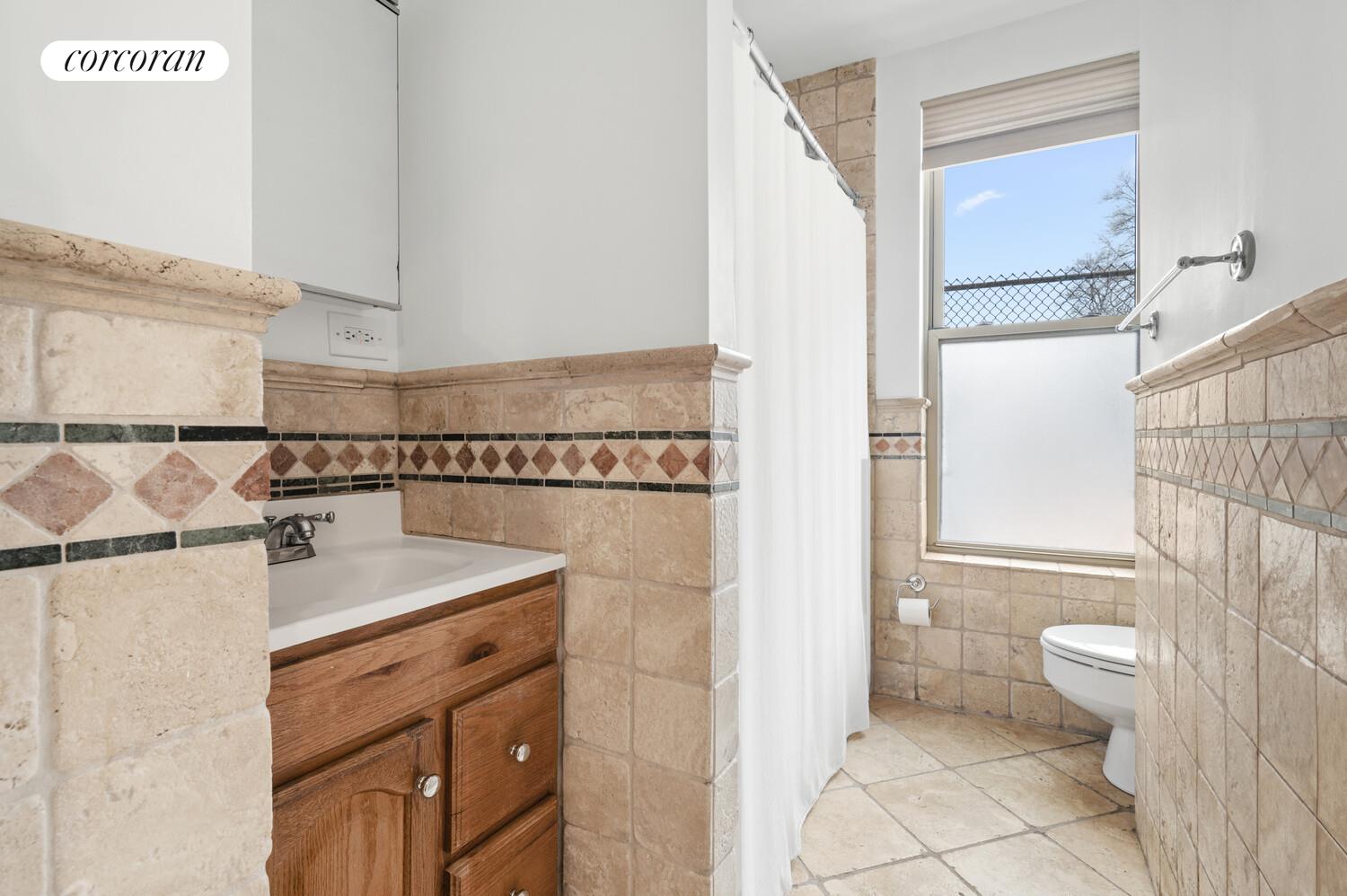 #5 photo, 328 W 96TH Street, מנהטן Upper West Side , NY 10025