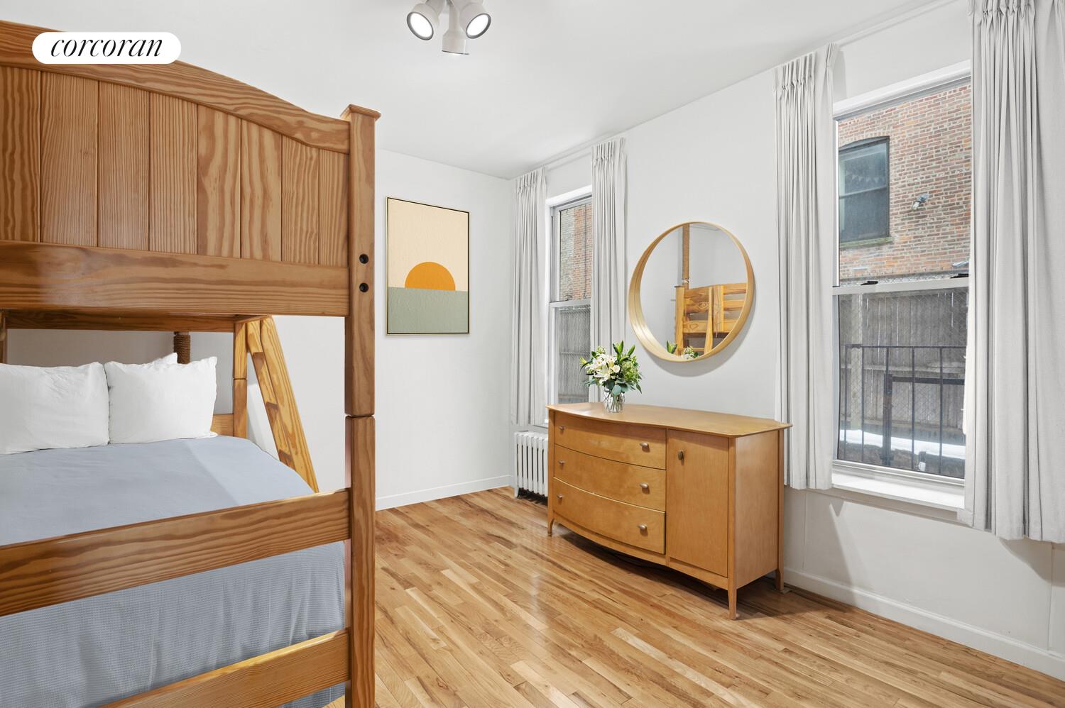 #6 photo, 328 W 96TH Street, מנהטן Upper West Side , NY 10025