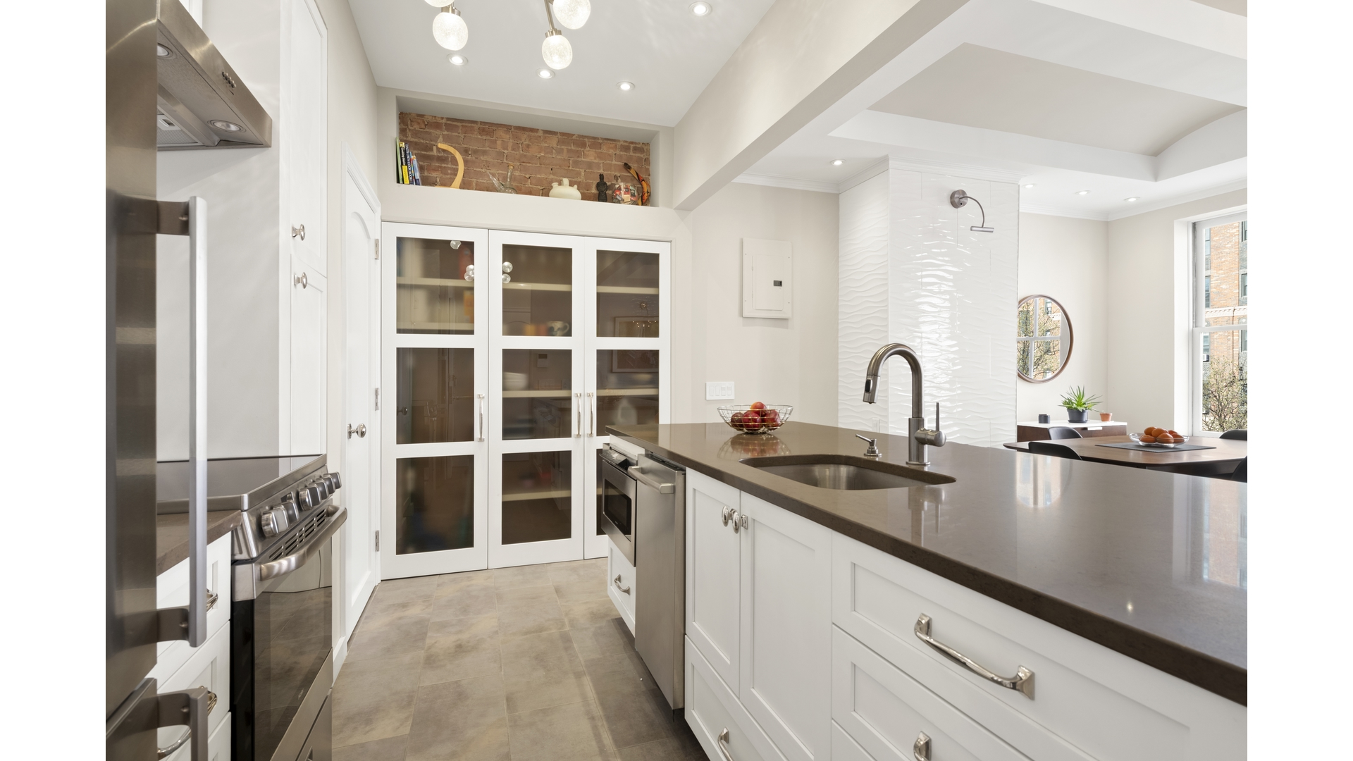 #5 photo, 450 W 23RD Street, 曼哈頓 Chelsea , NY 10011