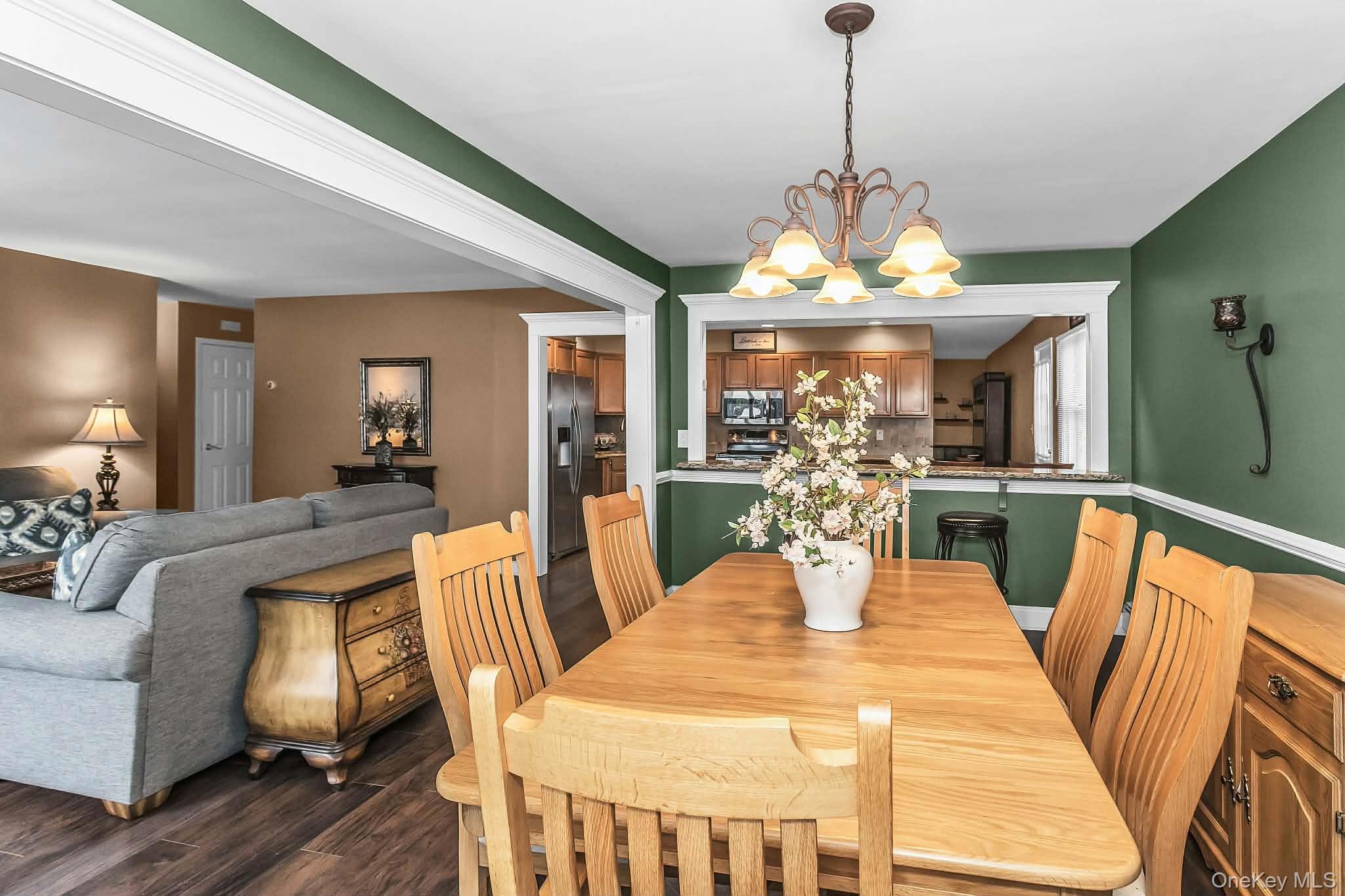 #10 photo, 9 Blanche Street Street, מחוז נסאו Plainview , NY 11803