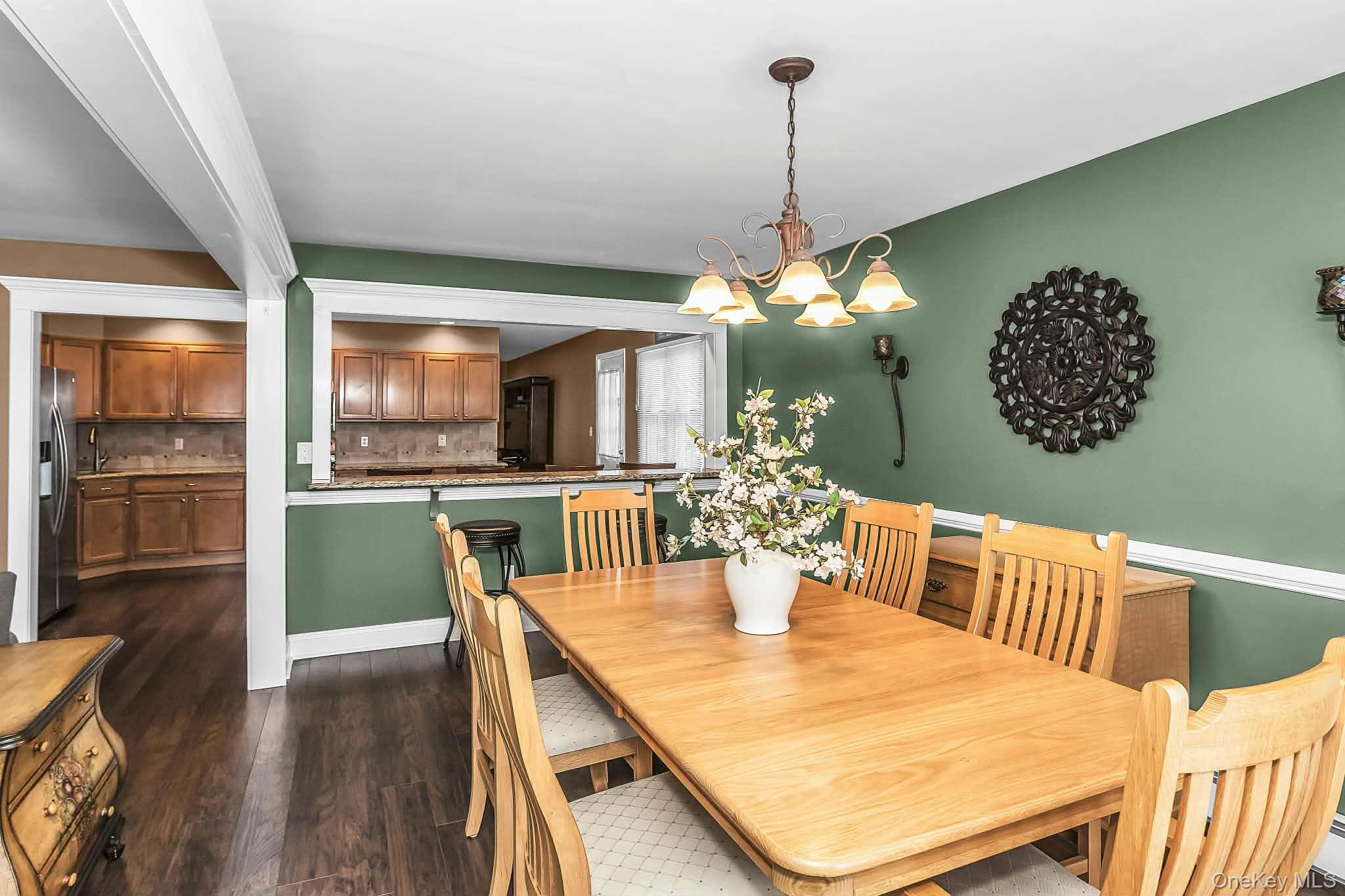 #12 photo, 9 Blanche Street Street, מחוז נסאו Plainview , NY 11803