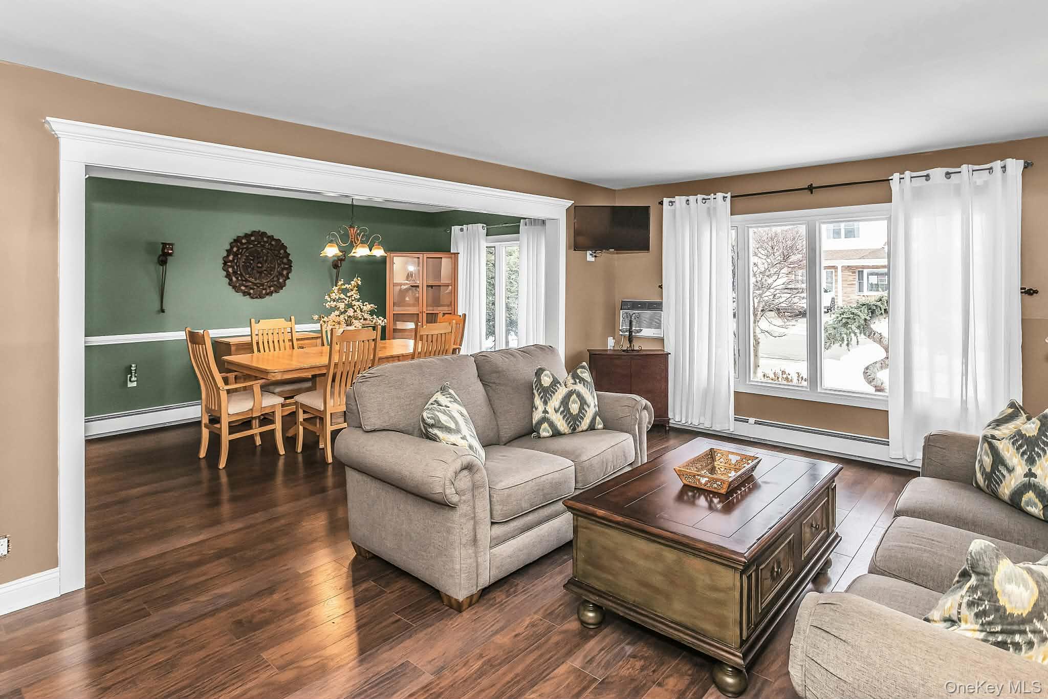 #14 photo, 9 Blanche Street Street, מחוז נסאו Plainview , NY 11803