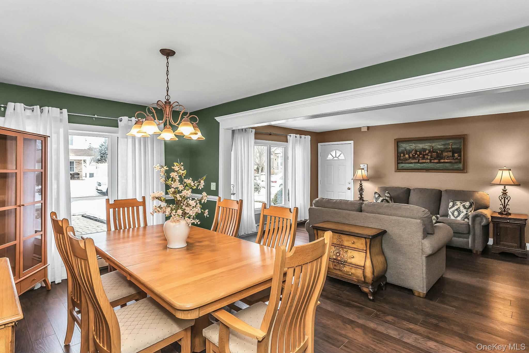 #9 photo, 9 Blanche Street Street, מחוז נסאו Plainview , NY 11803