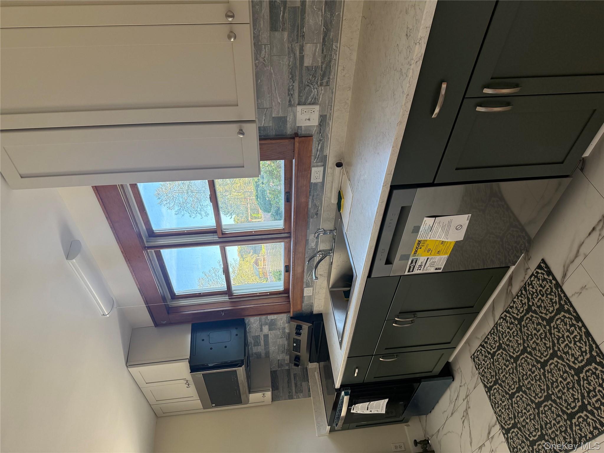 #3 photo, 242 Deep Hole Road, سوفولك Calverton , NY 11901