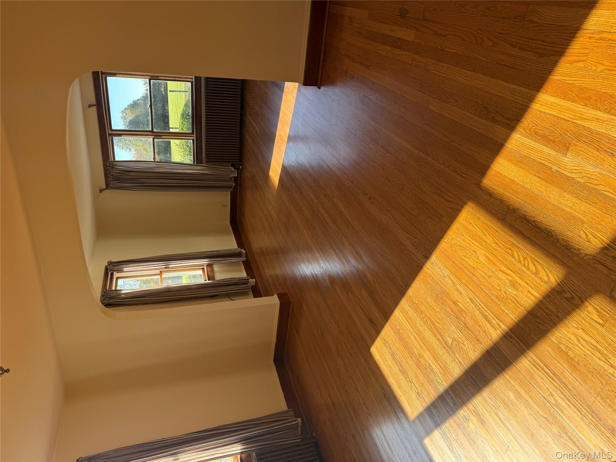 #5 photo, 242 Deep Hole Road, سوفولك Calverton , NY 11901