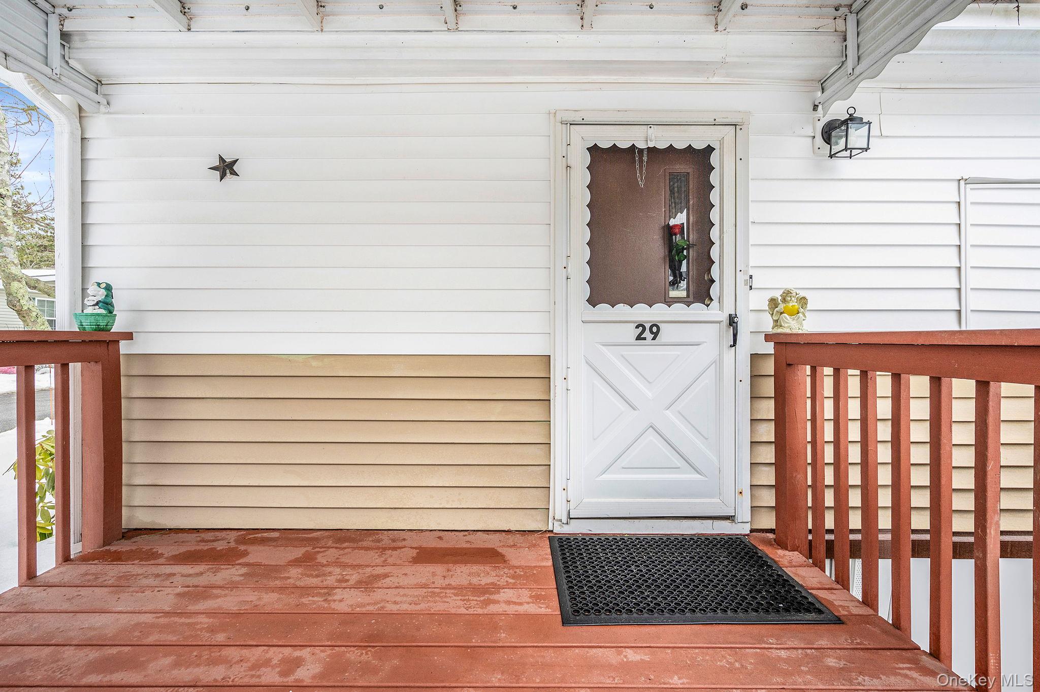 #5 photo, 525 Riverleigh Avenue, Саффолк ‖ Riverhead , NY 11901