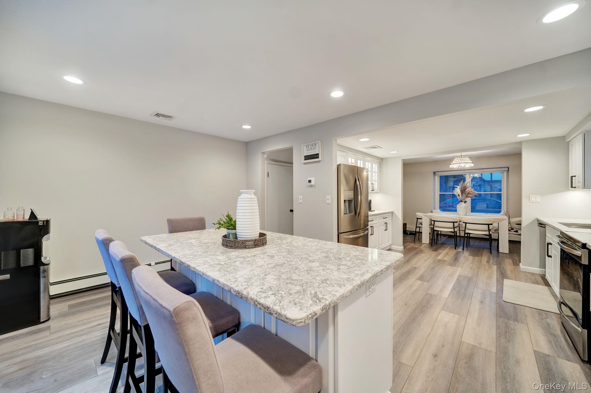 #14 photo, 2550 Natta Boulevard, Нассау ‖ Bellmore , NY 11710