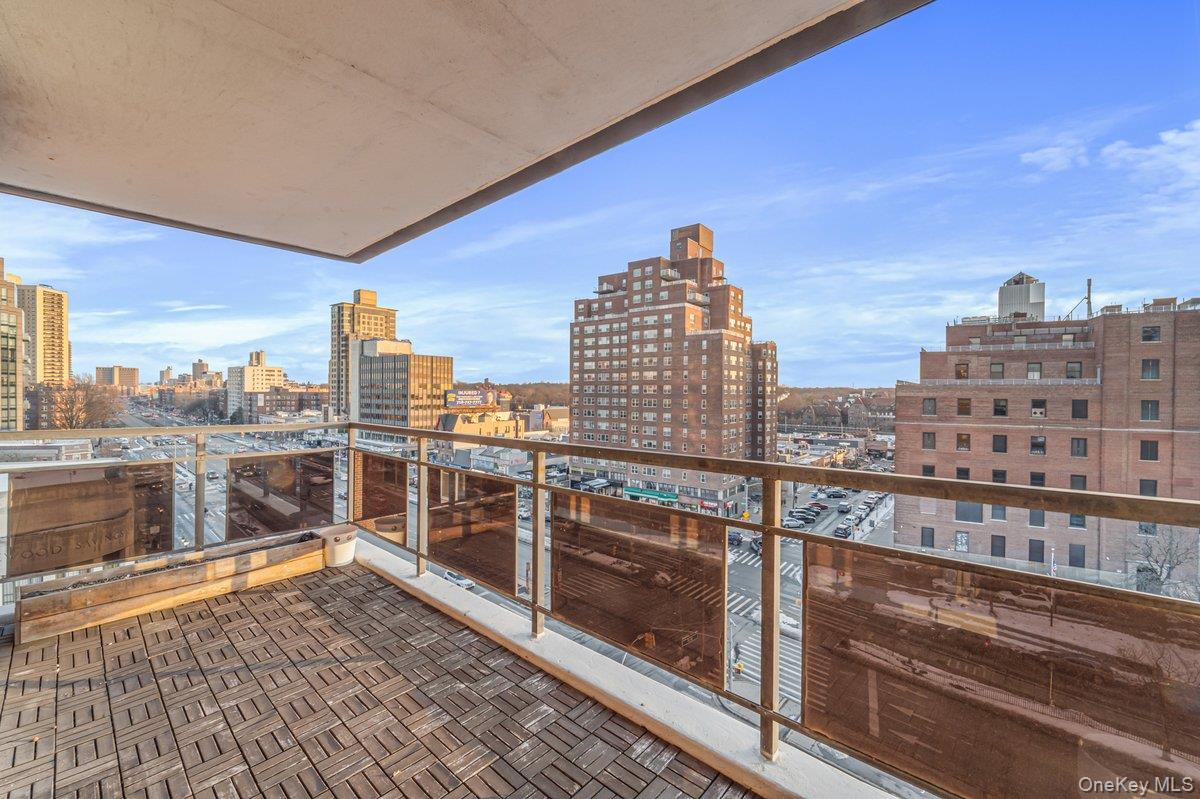 #17 photo, 70-20 108, קווינס Forest Hills , NY 11375