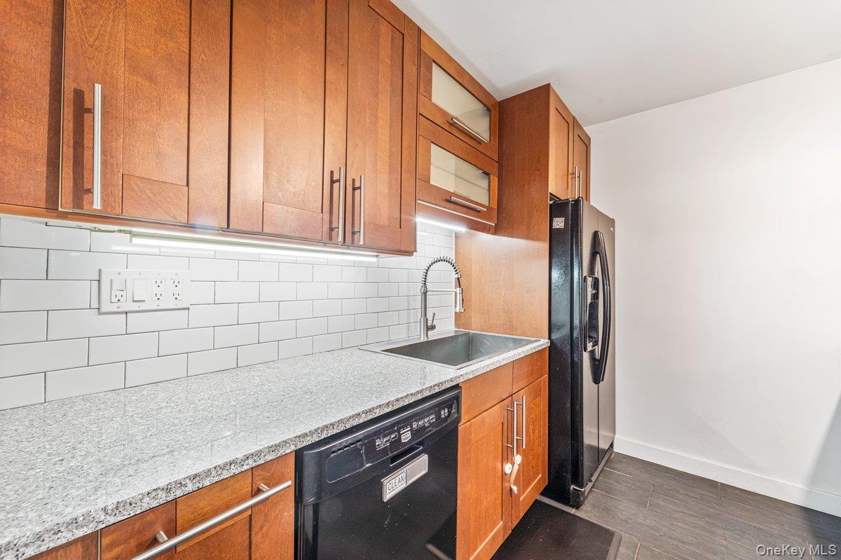 #8 photo, 70-20 108, קווינס Forest Hills , NY 11375