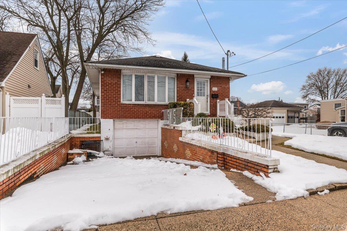 #1 photo, 3620 Tuscala Street, Нассау ‖ Seaford , NY 11783